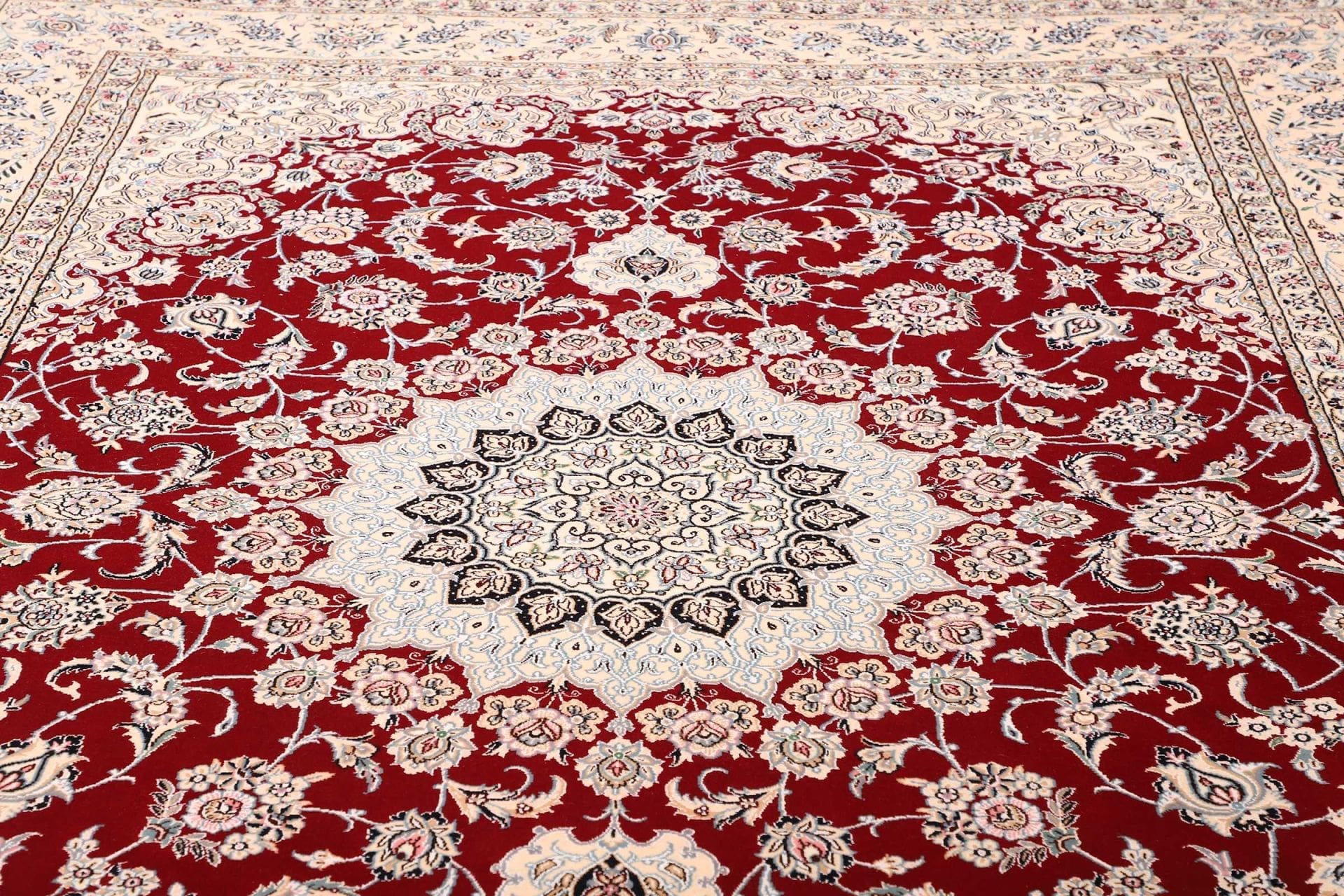 Nain Perserteppich 253 × 352 cm aus Wolle, handgeknüpft