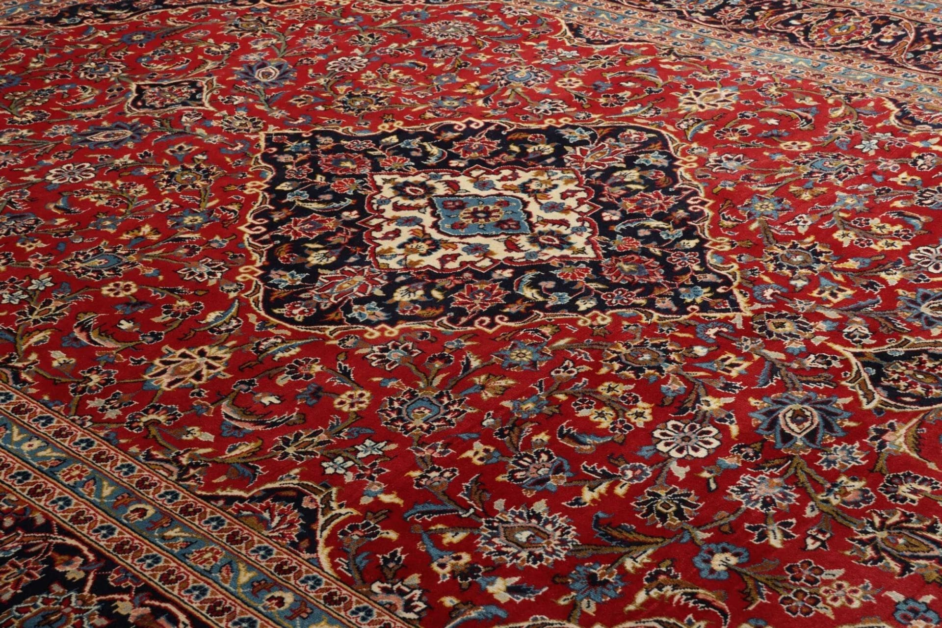 Kashan Perserteppich 253 × 360 cm aus Wolle, handgeknüpft