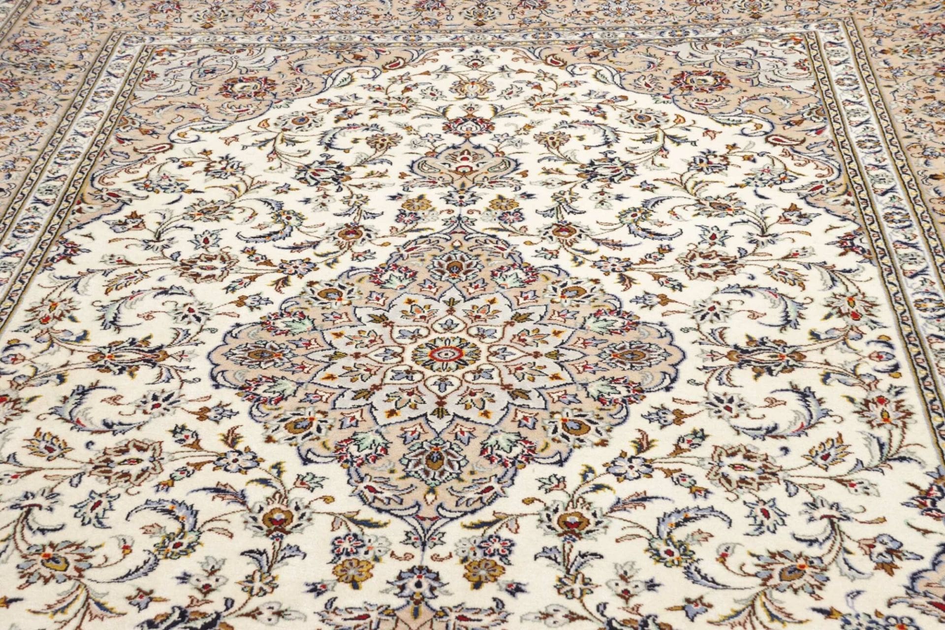 Kashan Perserteppich 246 × 350 cm aus Wolle, handgeknüpft