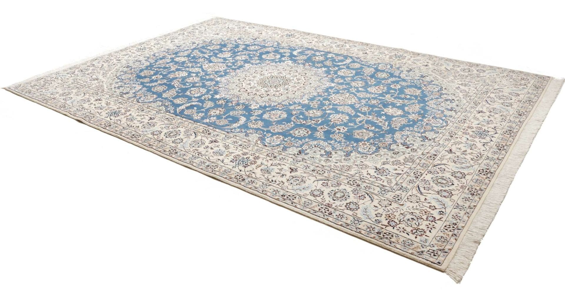 Handgeknüpfter Nain Perserteppich 251 × 353 cm