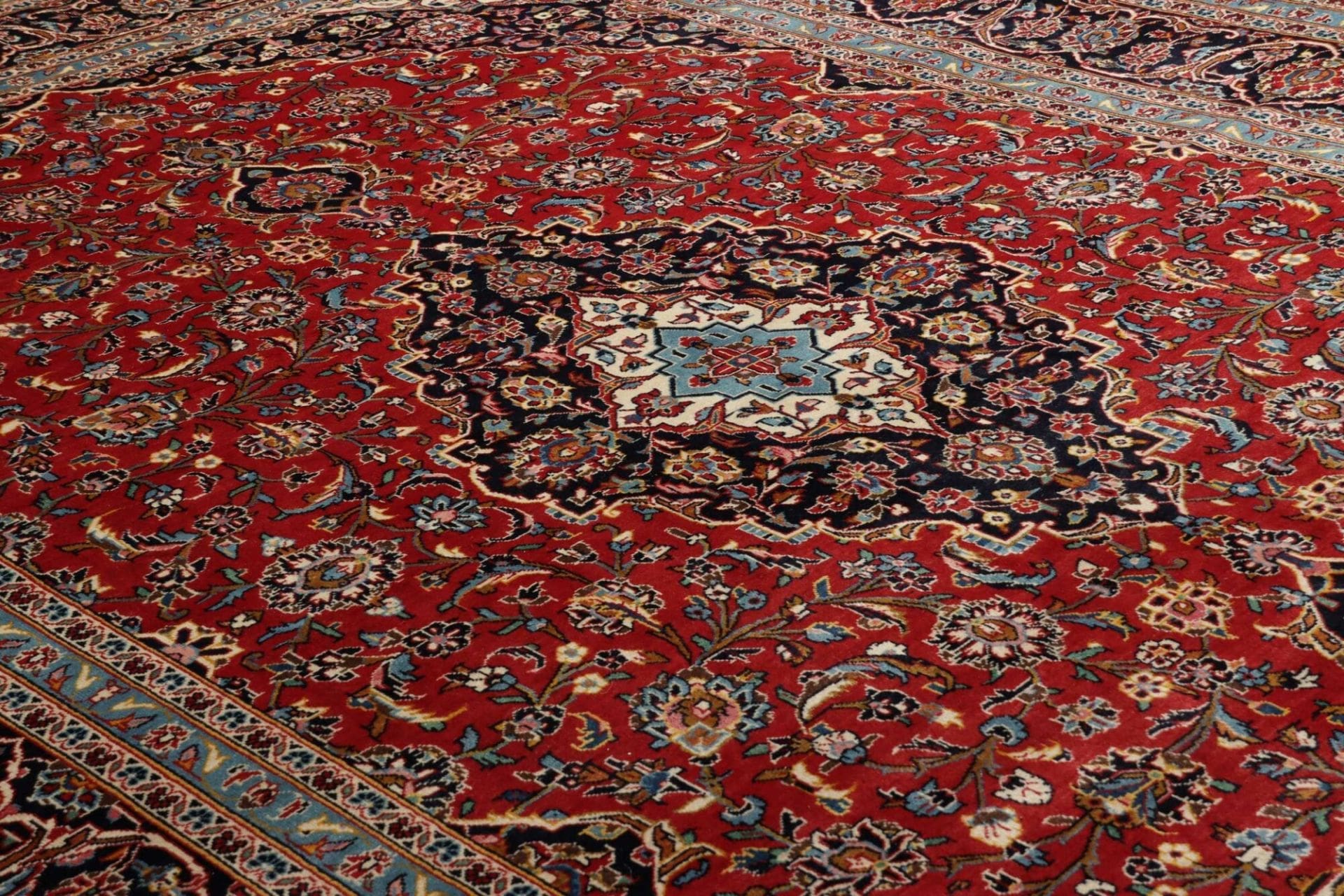Handgeknüpfter Kashan Perserteppich, 249 × 354 cm, Wolle