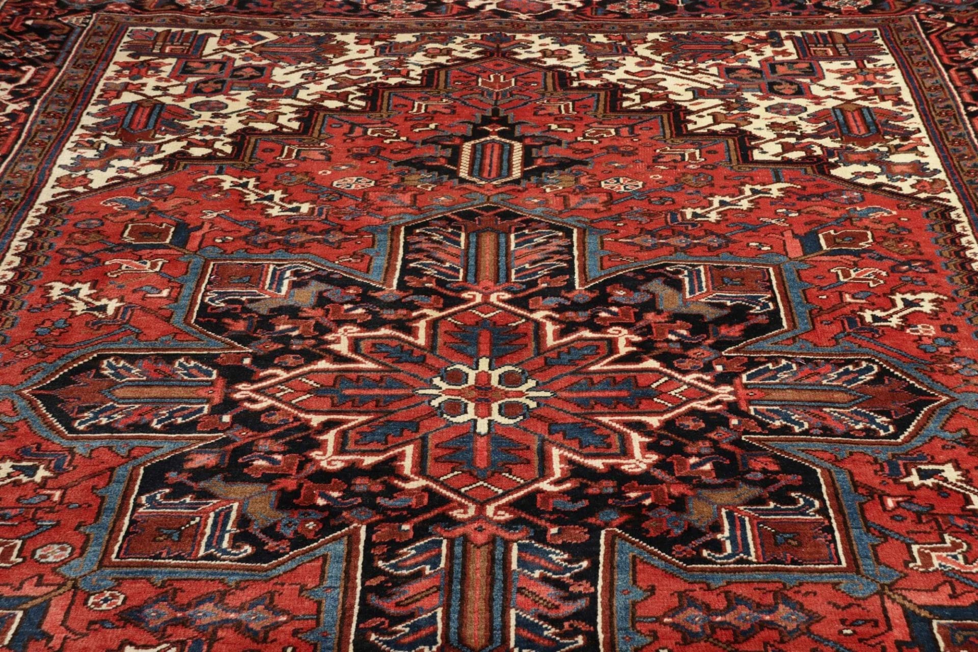 Handgeknüpfter Heriz Perserteppich, 243 × 330 cm, Wolle