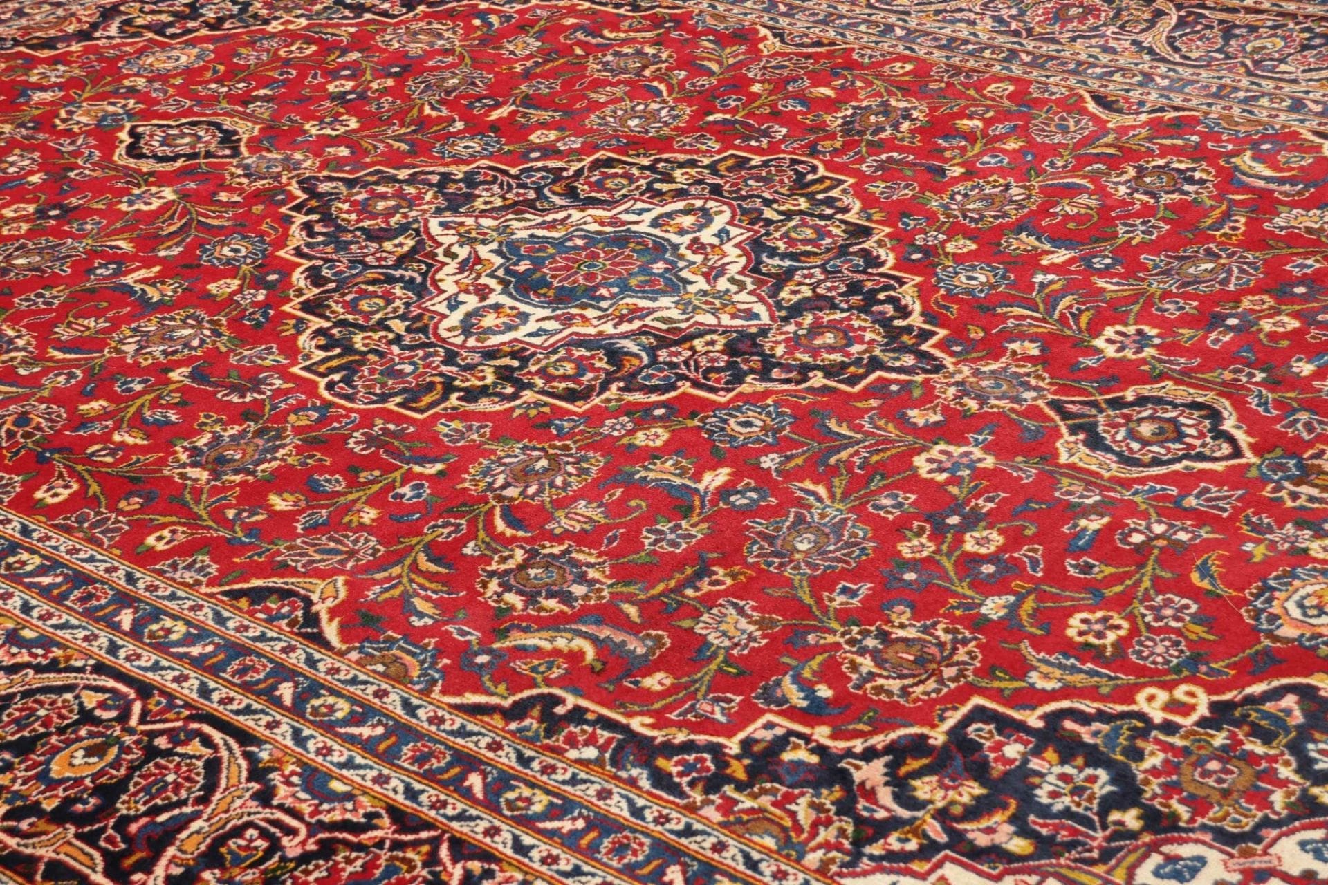 Kashan Perserteppich 253 × 363 cm aus Wolle, handgeknüpft