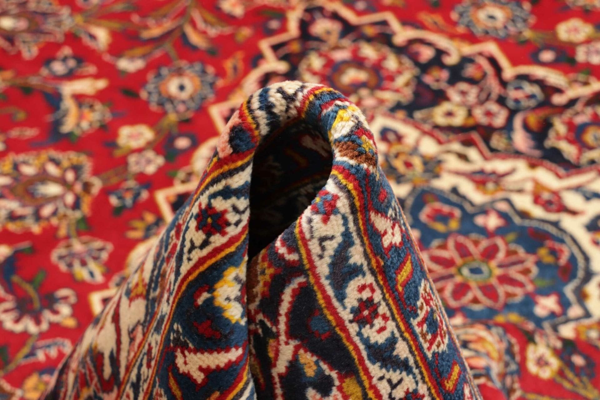 Kashan Perserteppich 253 × 363 cm aus Wolle, handgeknüpft