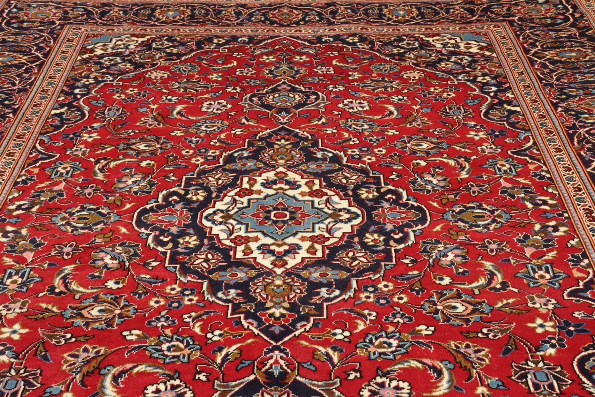 Handgeknüpfter Kashan Perserteppich 245 × 353 cm