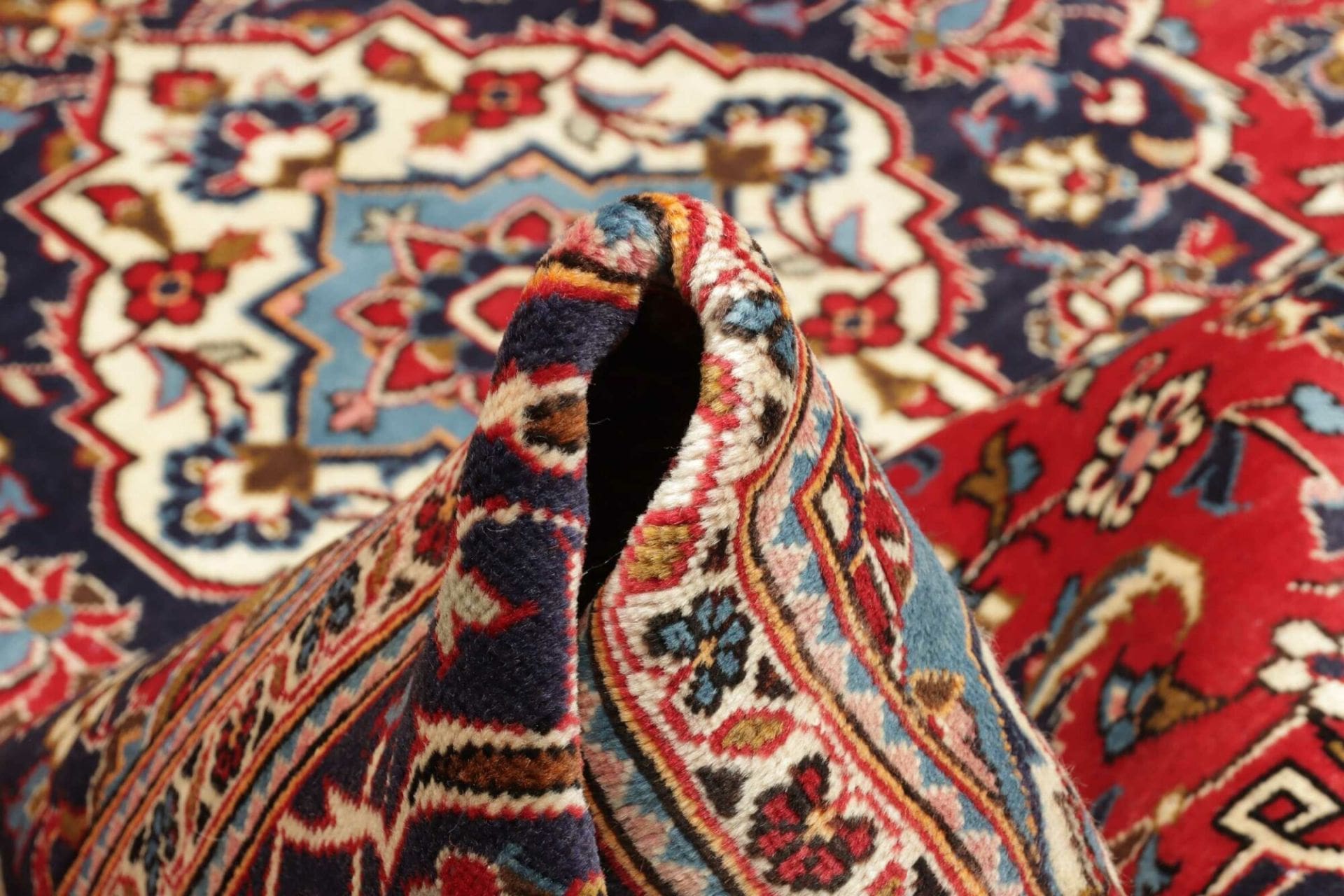 Handgeknüpfter Kashan Perserteppich 245 × 353 cm