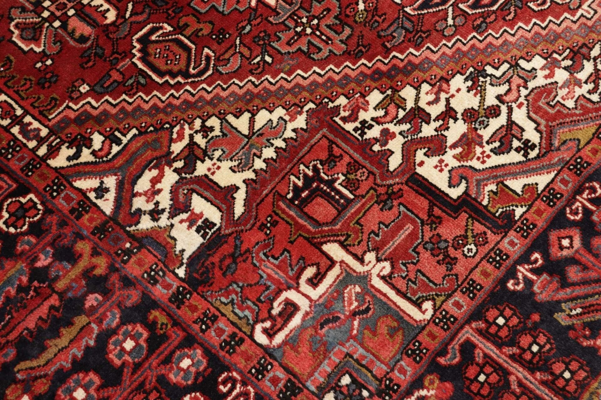 Handgeknüpfter Heriz Perserteppich, 246 × 347 cm, Wolle