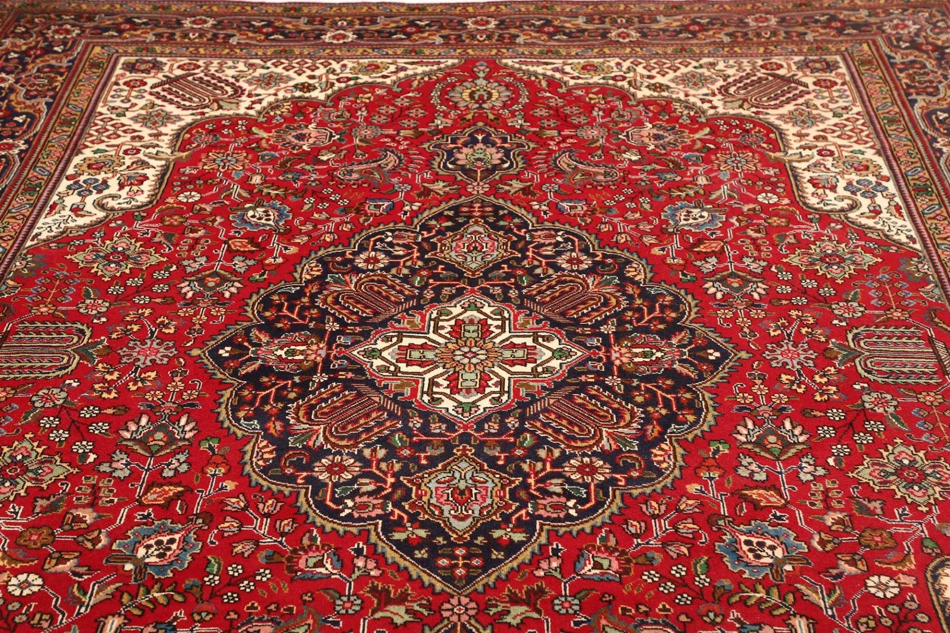 Täbriz Perserteppich aus Iran, 250 × 358 cm