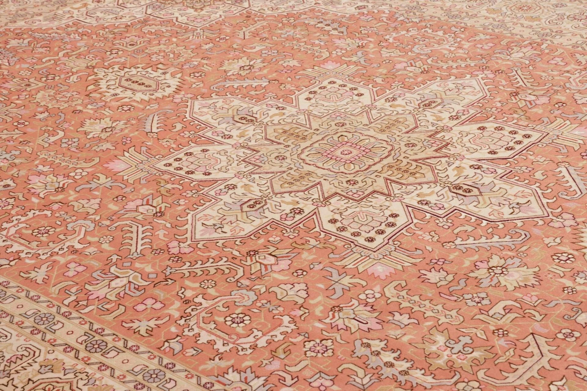 Handgeknüpfter Täbriz Perserteppich 249 × 349 cm
