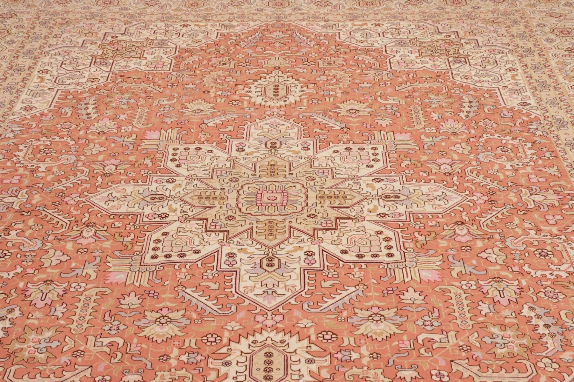 Handgeknüpfter Täbriz Perserteppich 249 × 349 cm