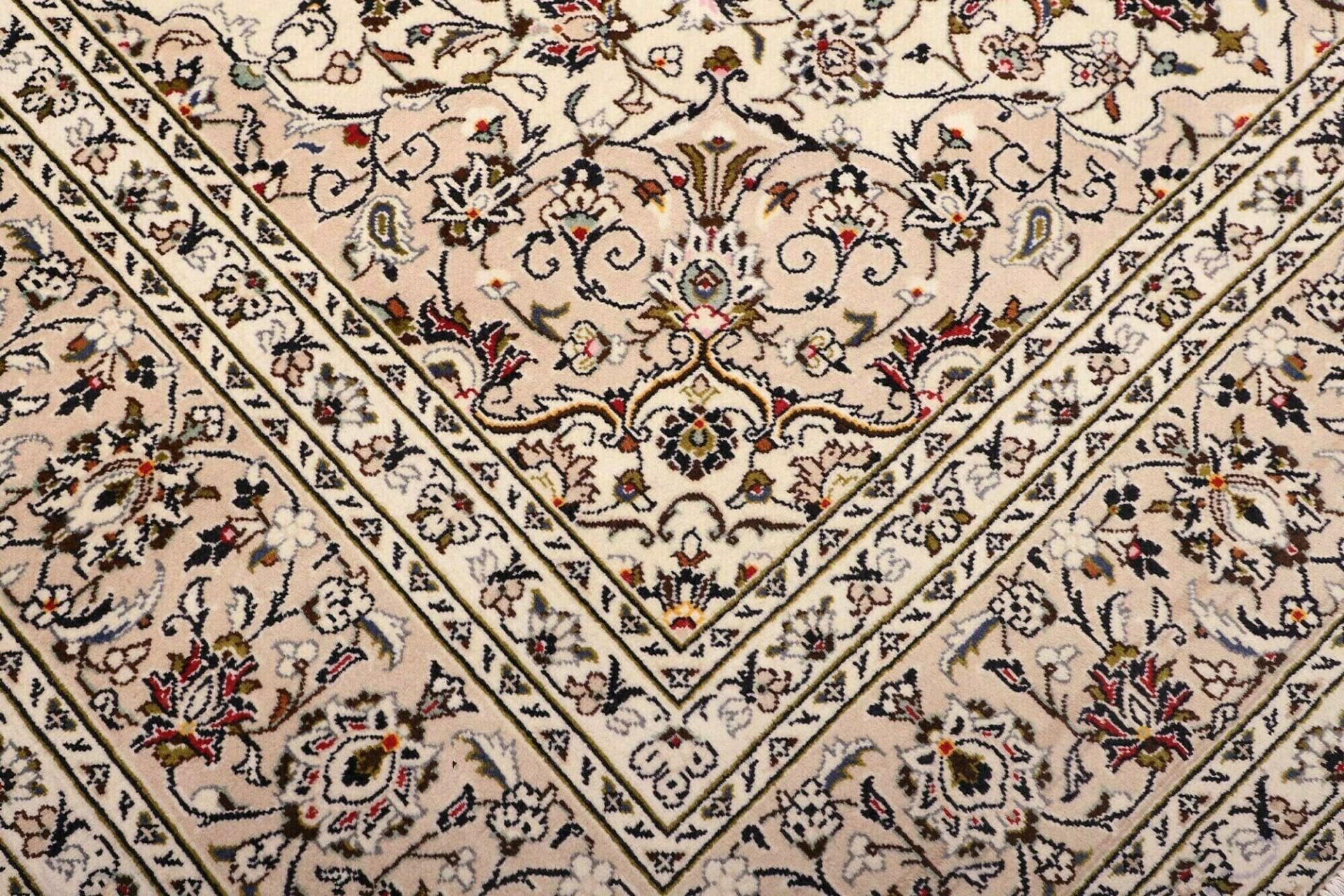 Kashan Perserteppich aus Iran, 251 × 358 cm
