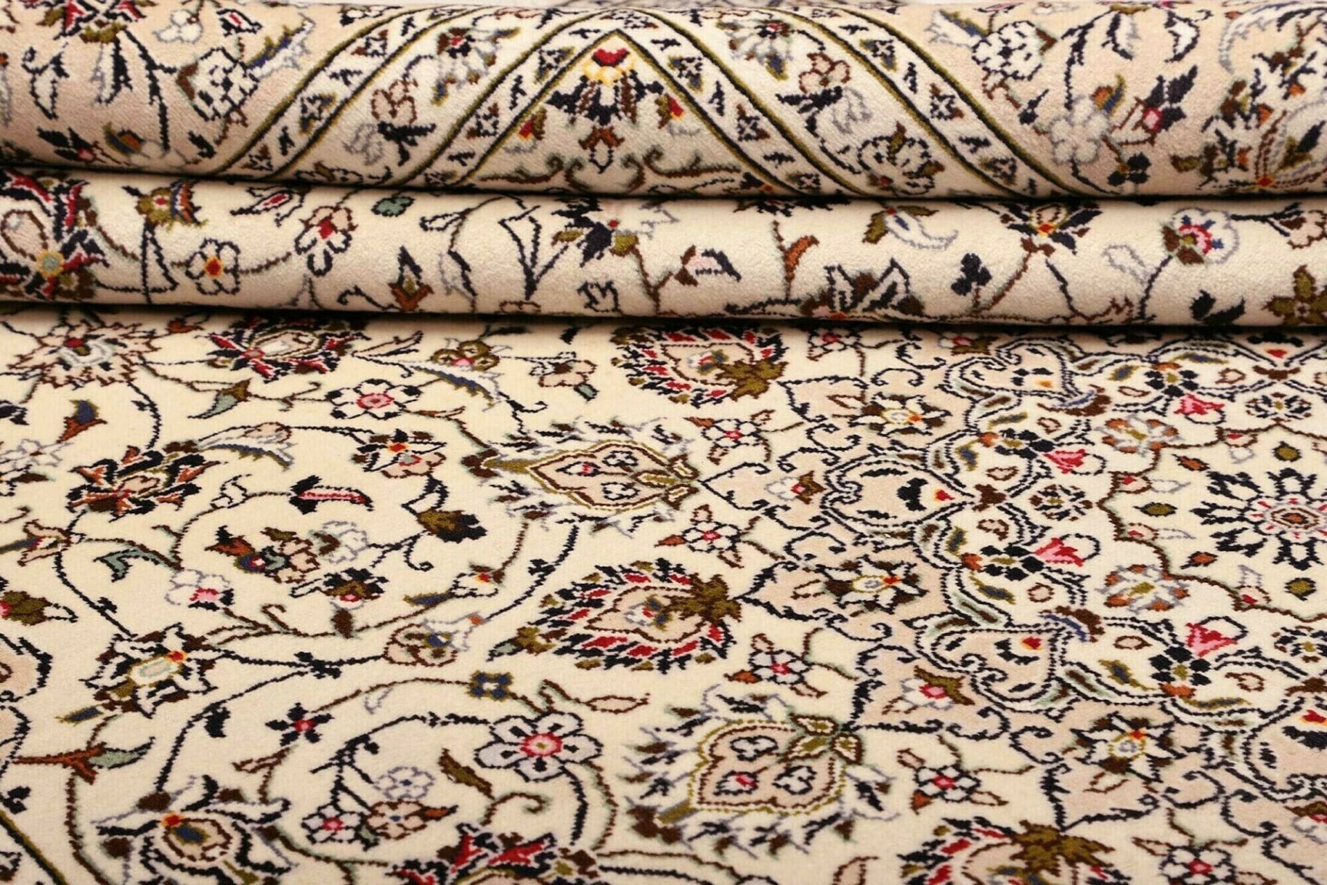 Kashan Perserteppich aus Iran, 251 × 358 cm