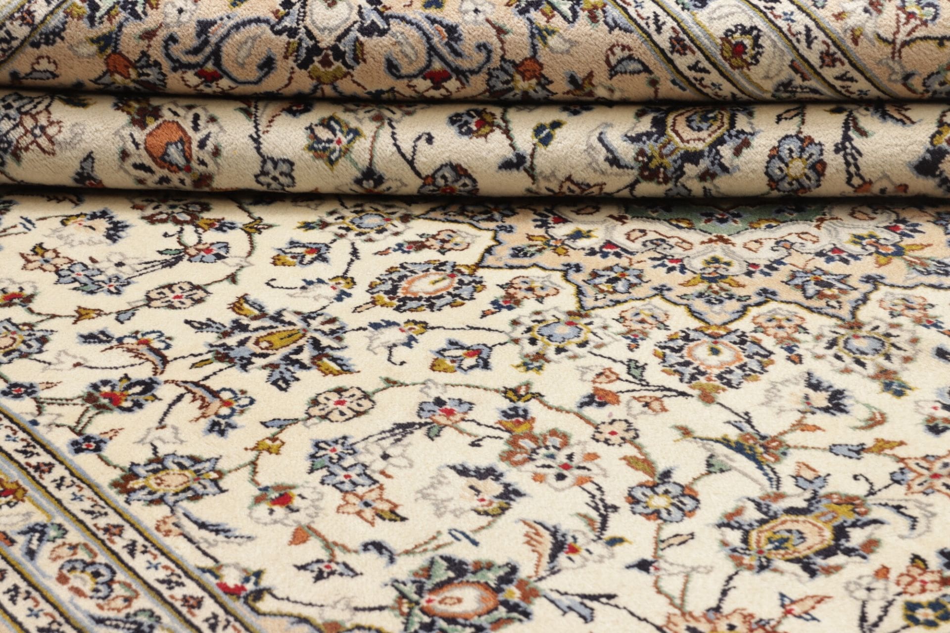 Kashan Perserteppich aus Iran, 240 × 345 cm