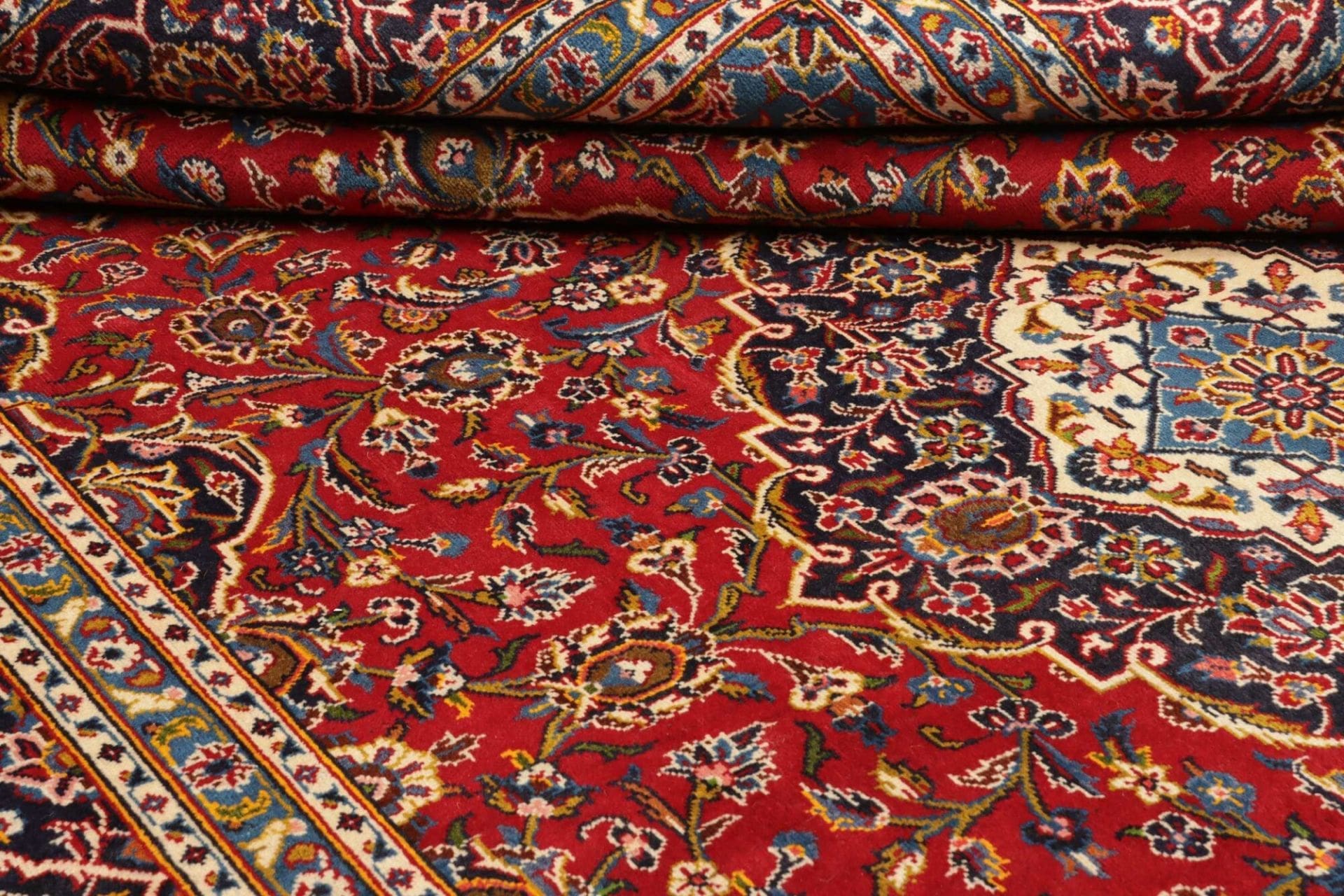 Kashan Perserteppich aus Iran, 248 × 370 cm