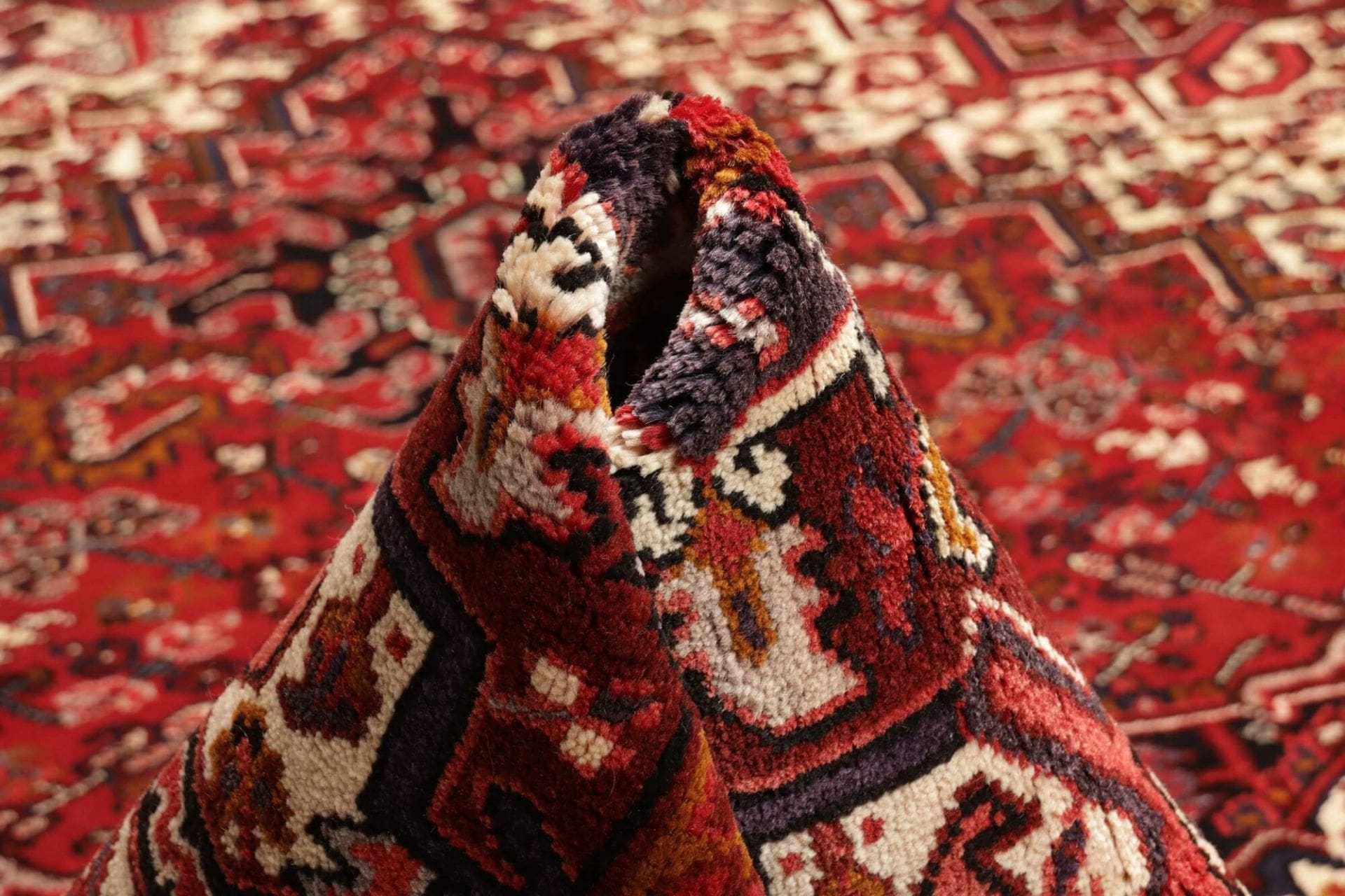 Heriz Perserteppich aus Iran, 255 × 367 cm