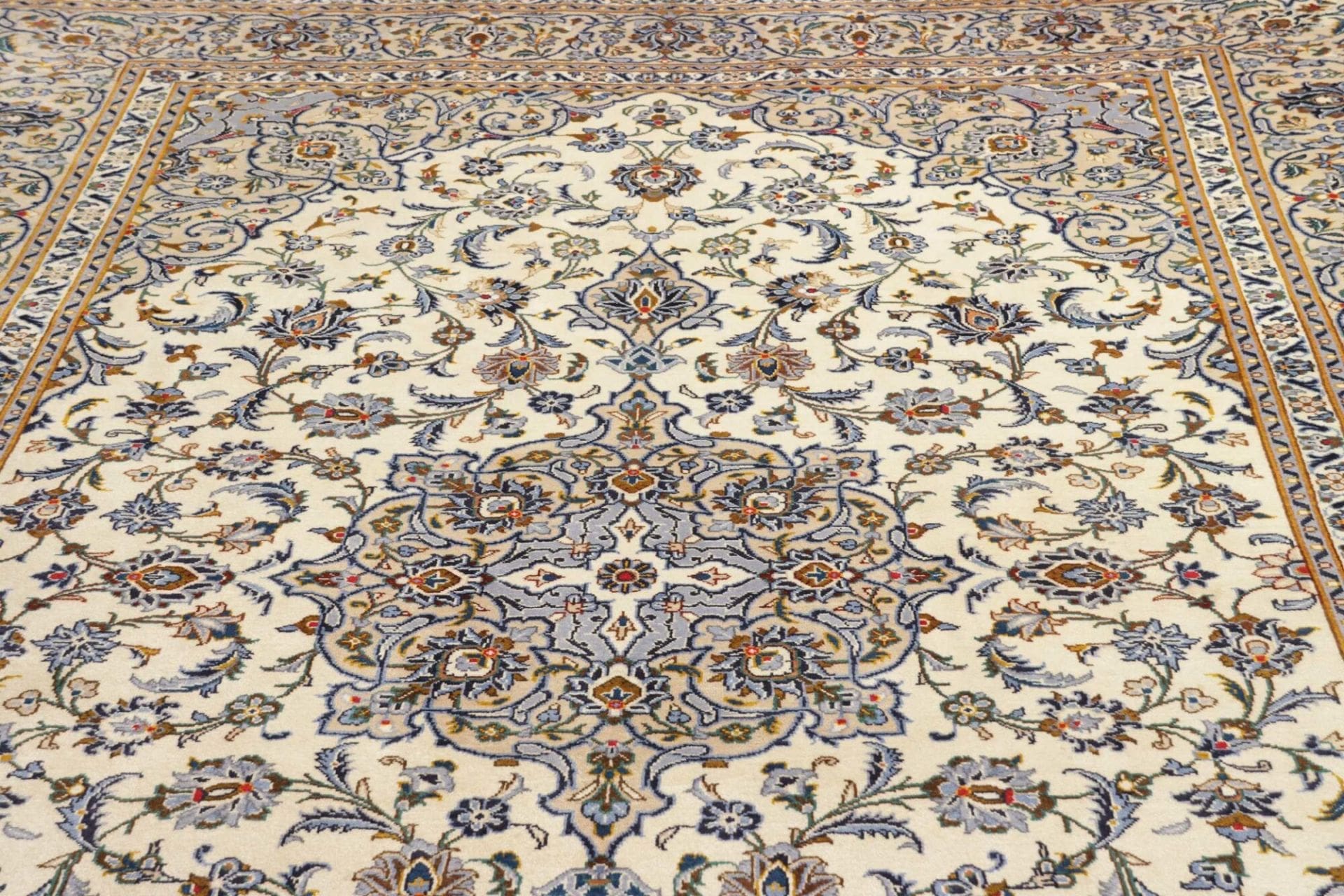 Handgeknüpfter Kashan Perserteppich 247 × 362 cm
