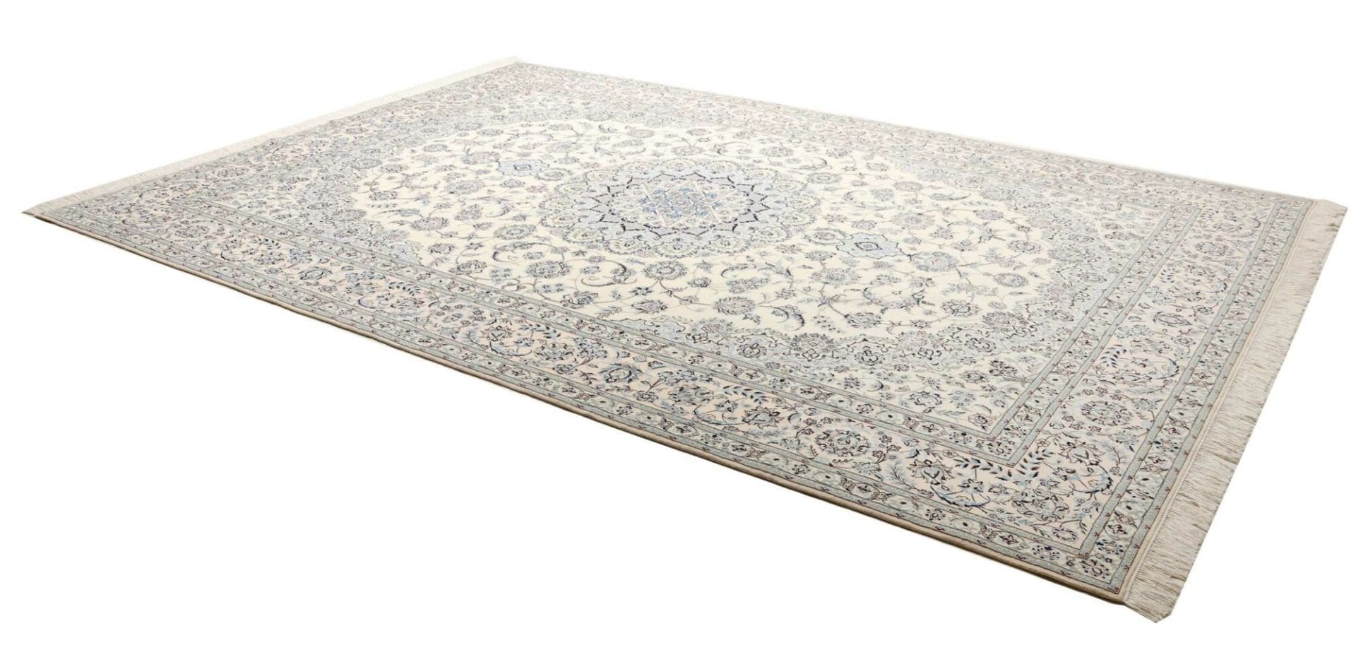 Nain Perserteppich aus Iran, 265 × 369 cm