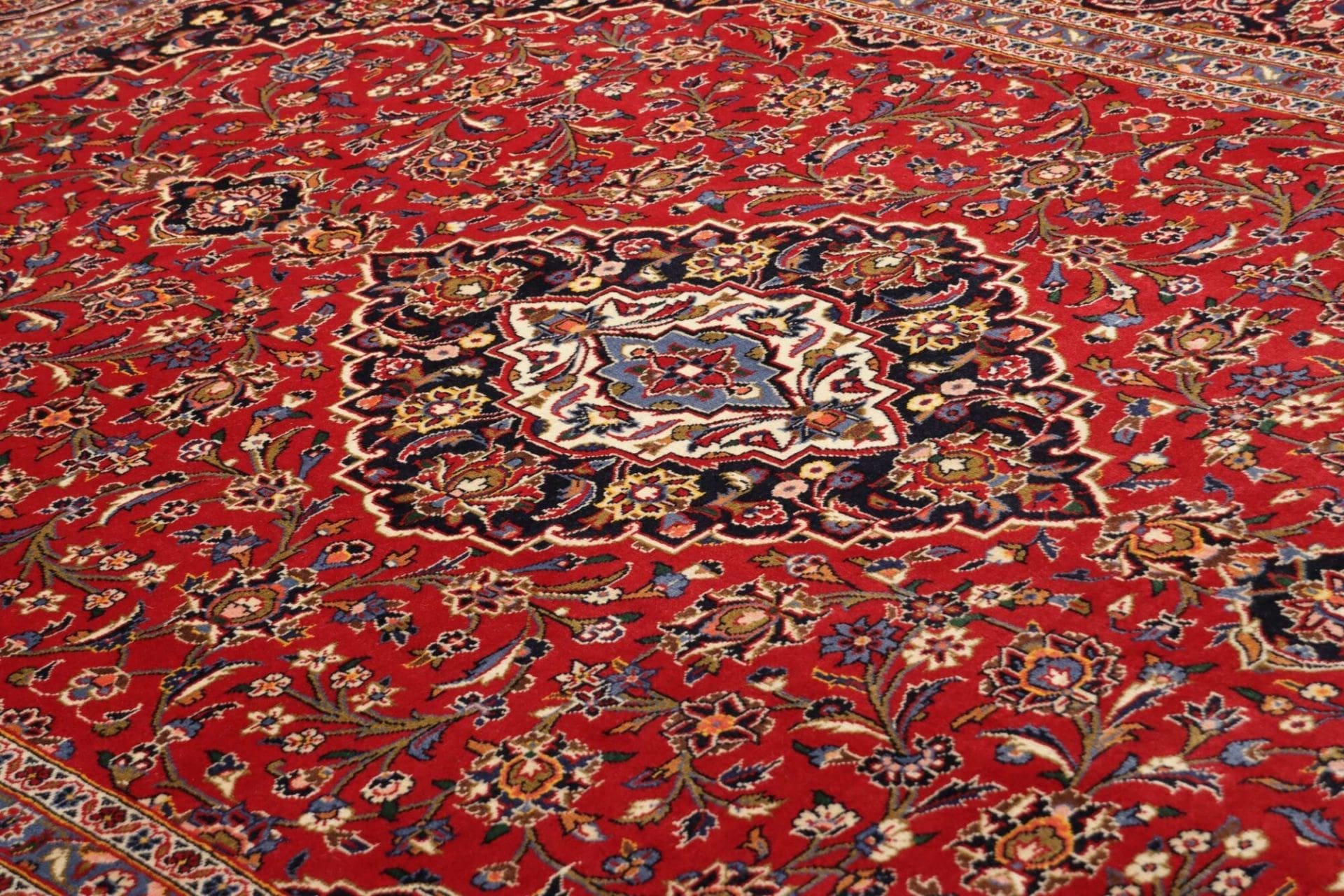 Kashan Perserteppich aus Iran, 248 × 354 cm
