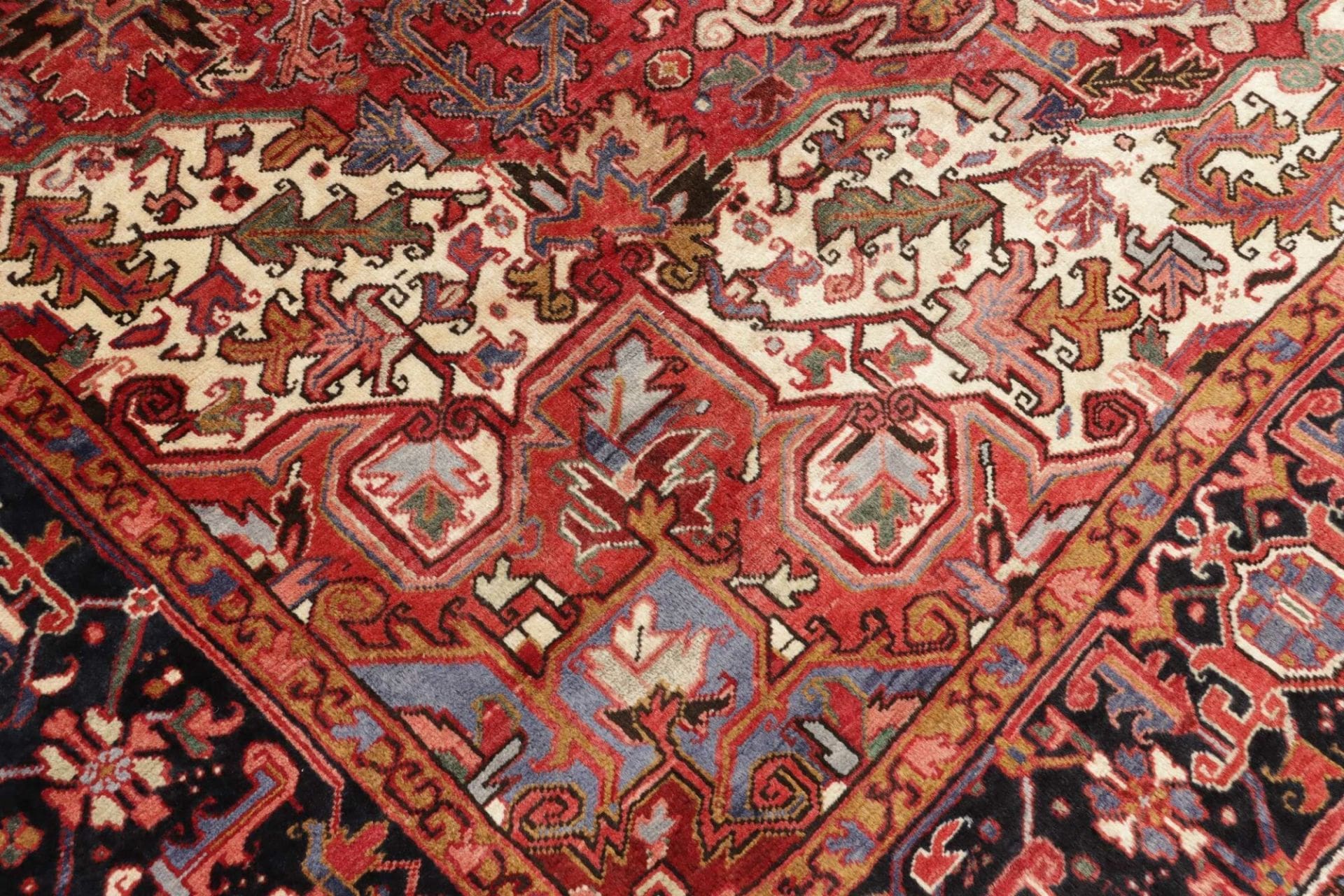 Heriz Perserteppich 263 × 345 cm aus Wolle, handgeknüpft