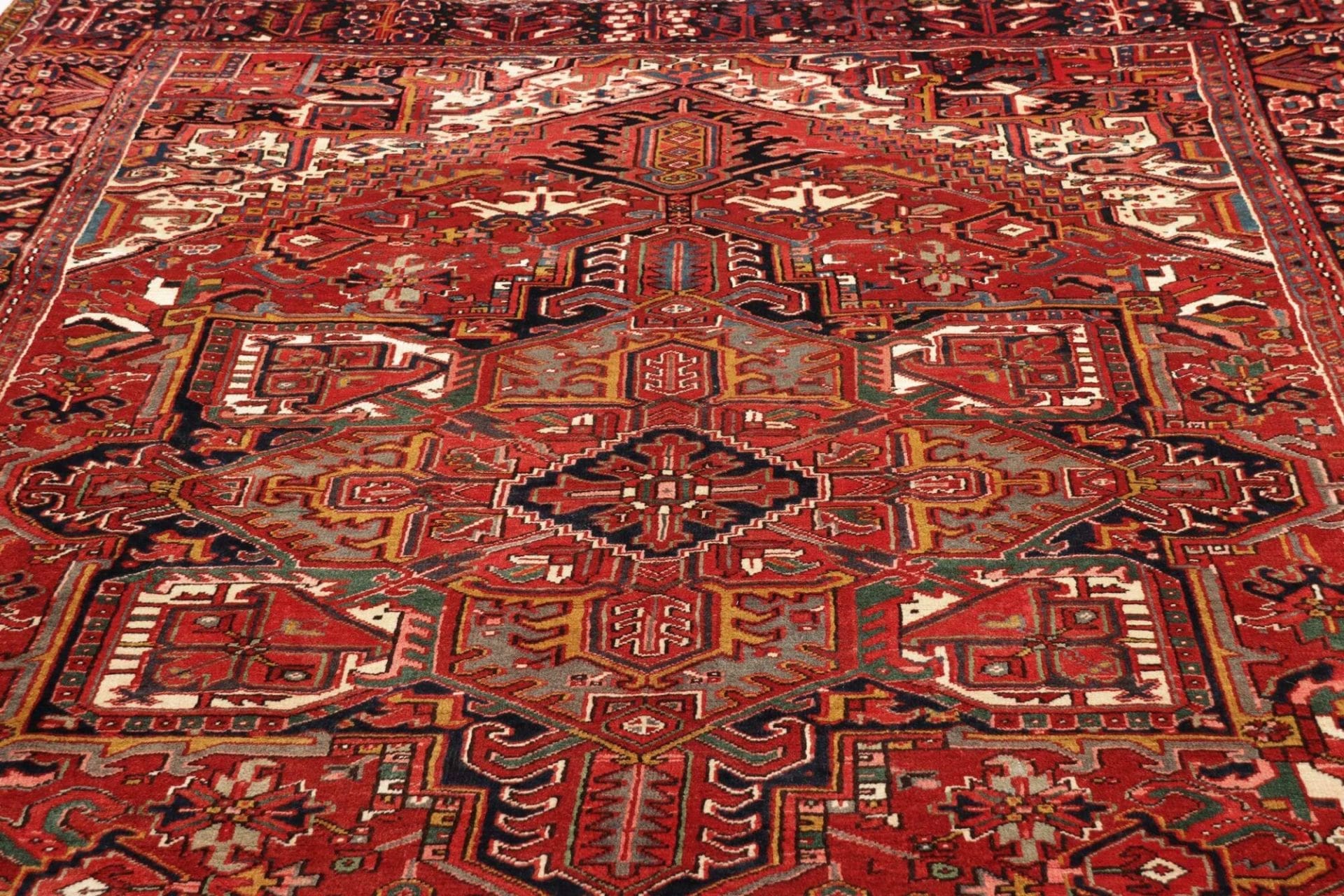 Heriz Perserteppich 249 × 355 cm aus Wolle, handgeknüpft