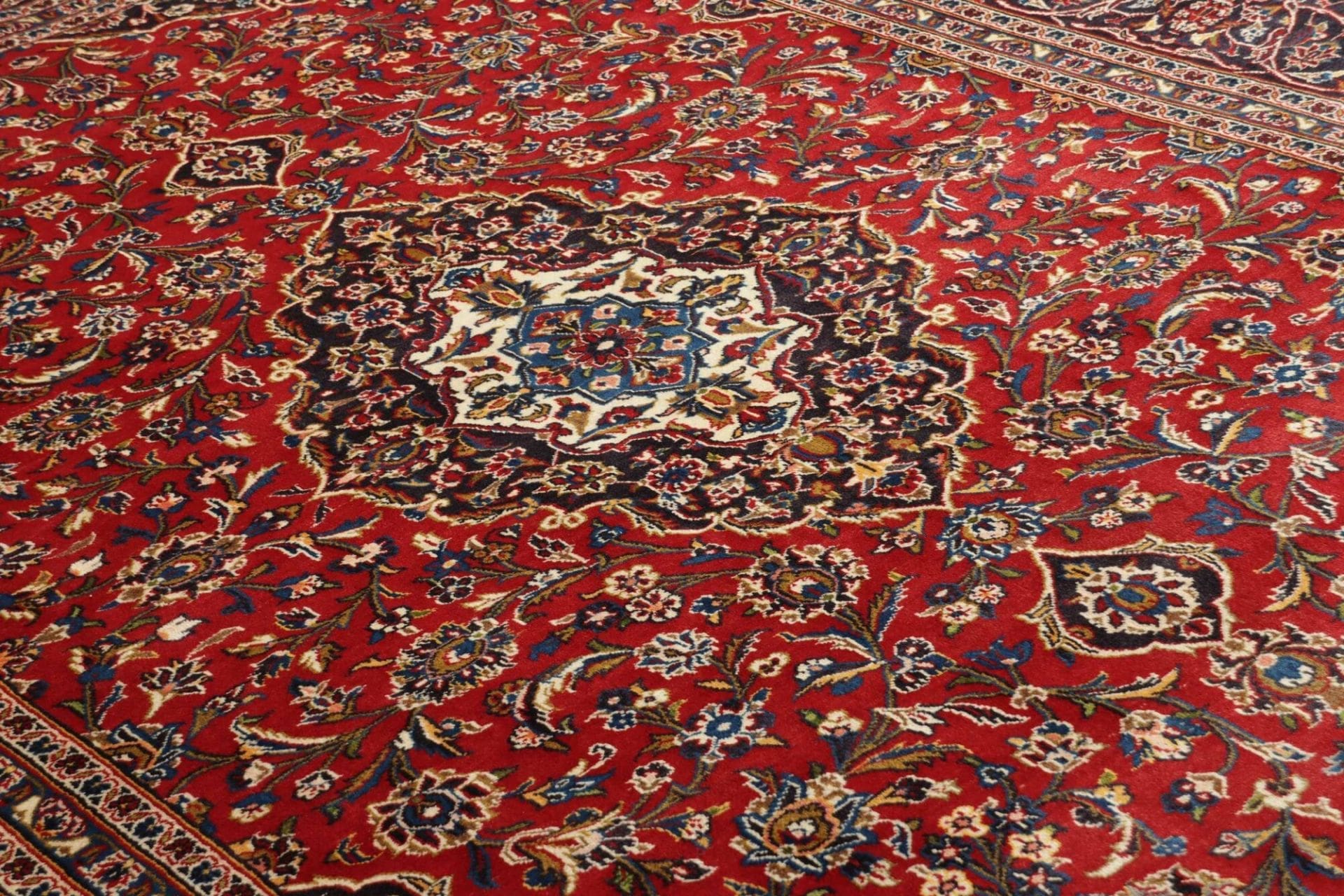 Kashan Perserteppich aus Iran, 250 × 357 cm