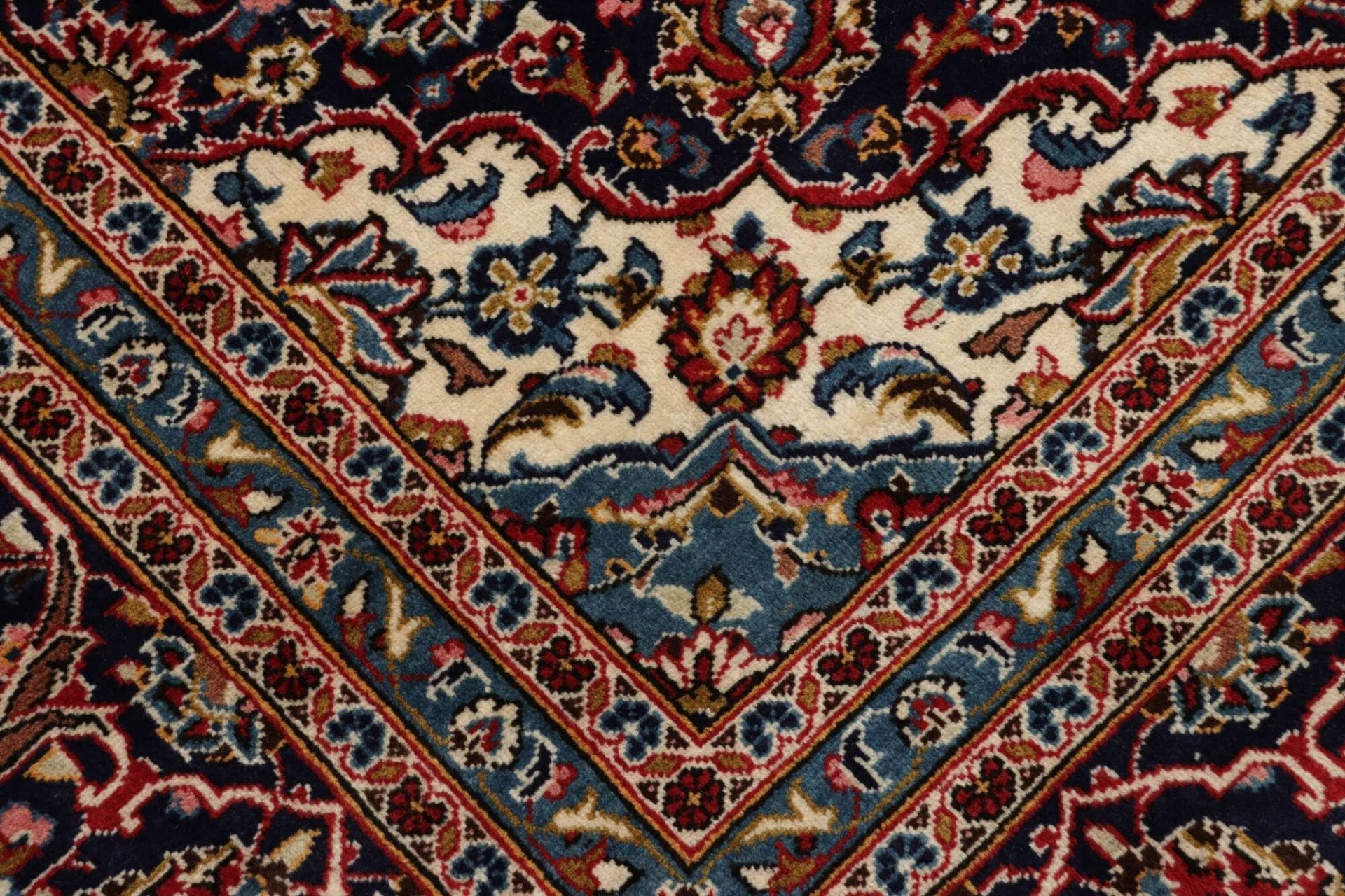 Handgeknüpfter Kashan Perserteppich 256 × 353 cm