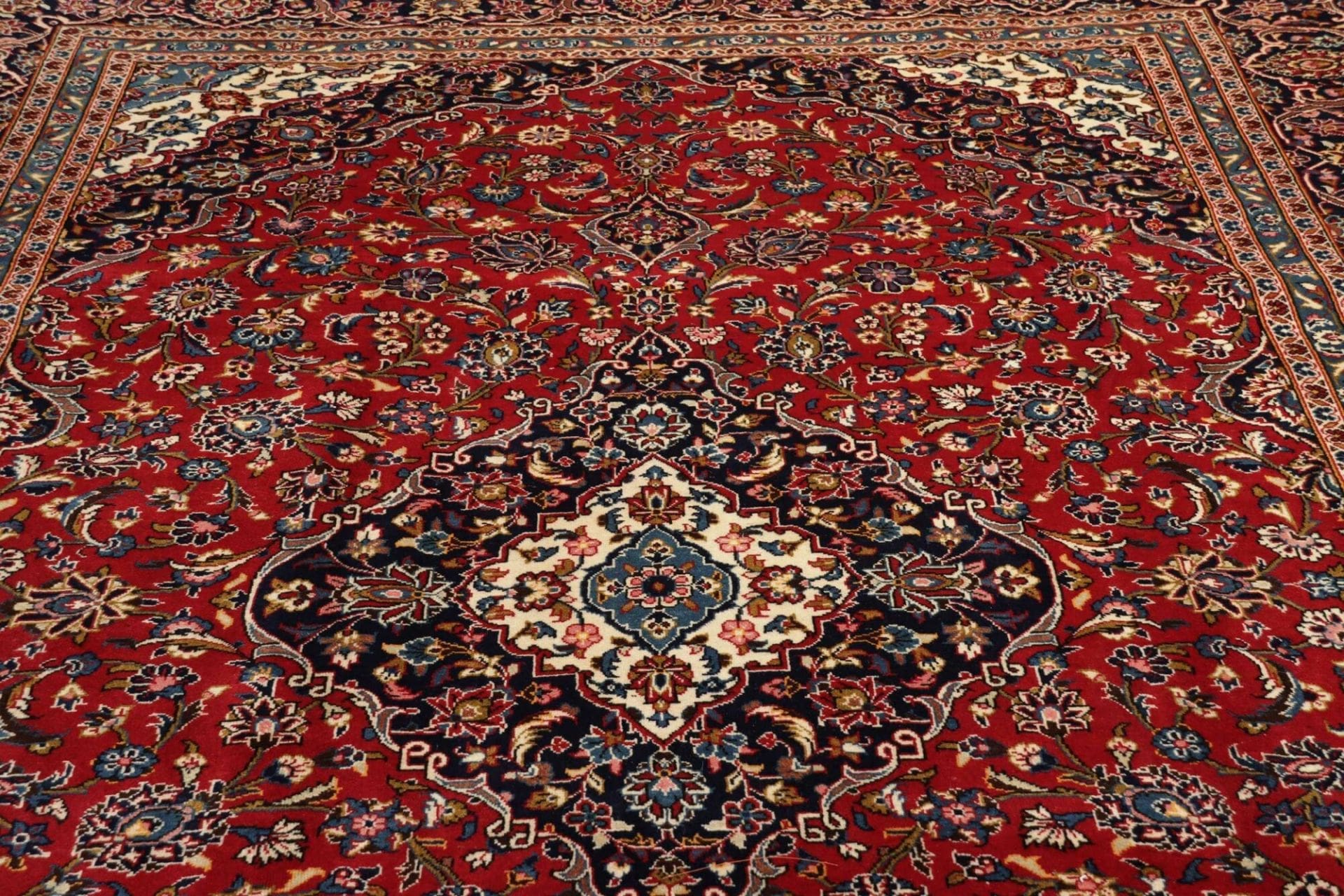 Handgeknüpfter Kashan Perserteppich 256 × 353 cm