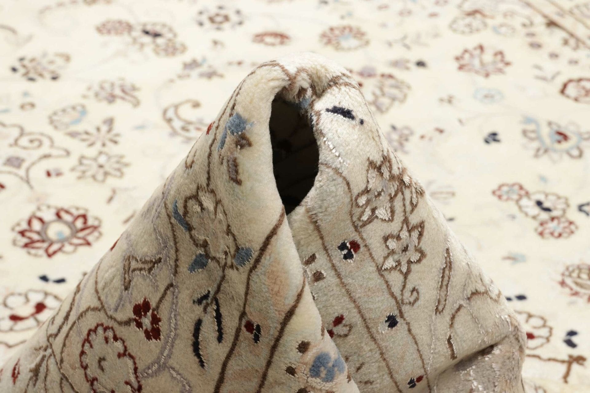 Handgeknüpfter Nain Perserteppich 258 × 345 cm
