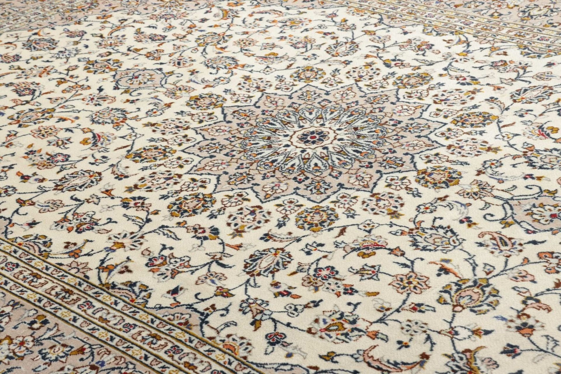 Kashan Perserteppich 243 × 357 cm aus Wolle, handgeknüpft