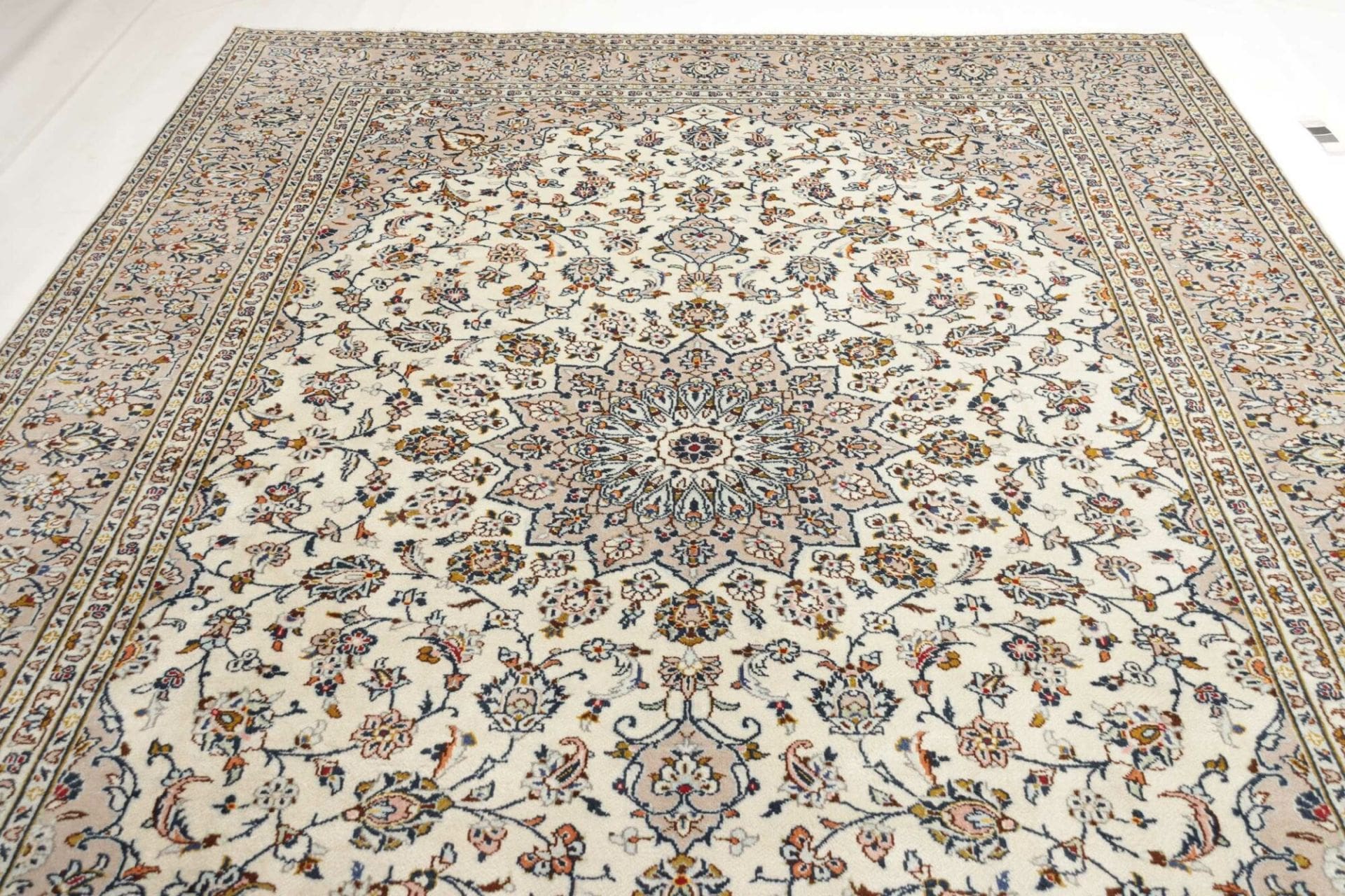 Kashan Perserteppich 243 × 357 cm aus Wolle, handgeknüpft