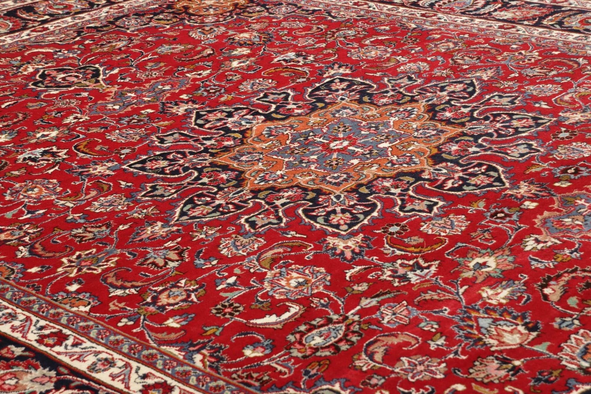Mashhad Perserteppich 247 × 340 cm aus Wolle, handgeknüpft