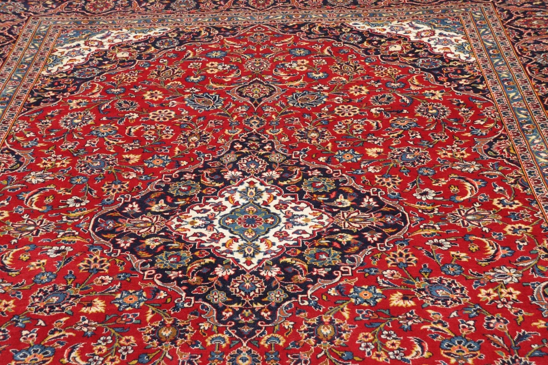 Kashan Perserteppich aus Iran, 253 × 357 cm