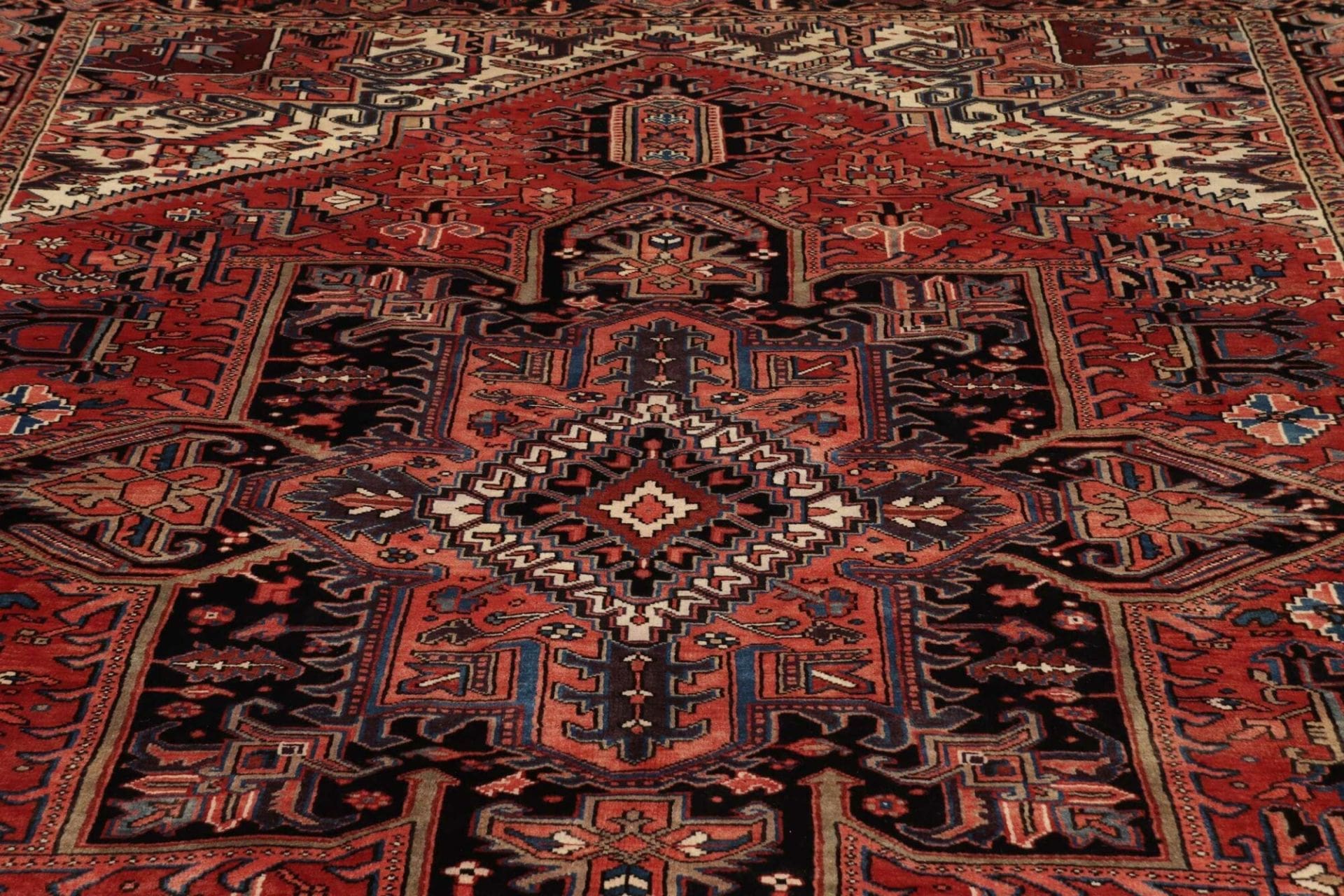 Heriz Perserteppich 257 × 350 cm aus Wolle, handgeknüpft