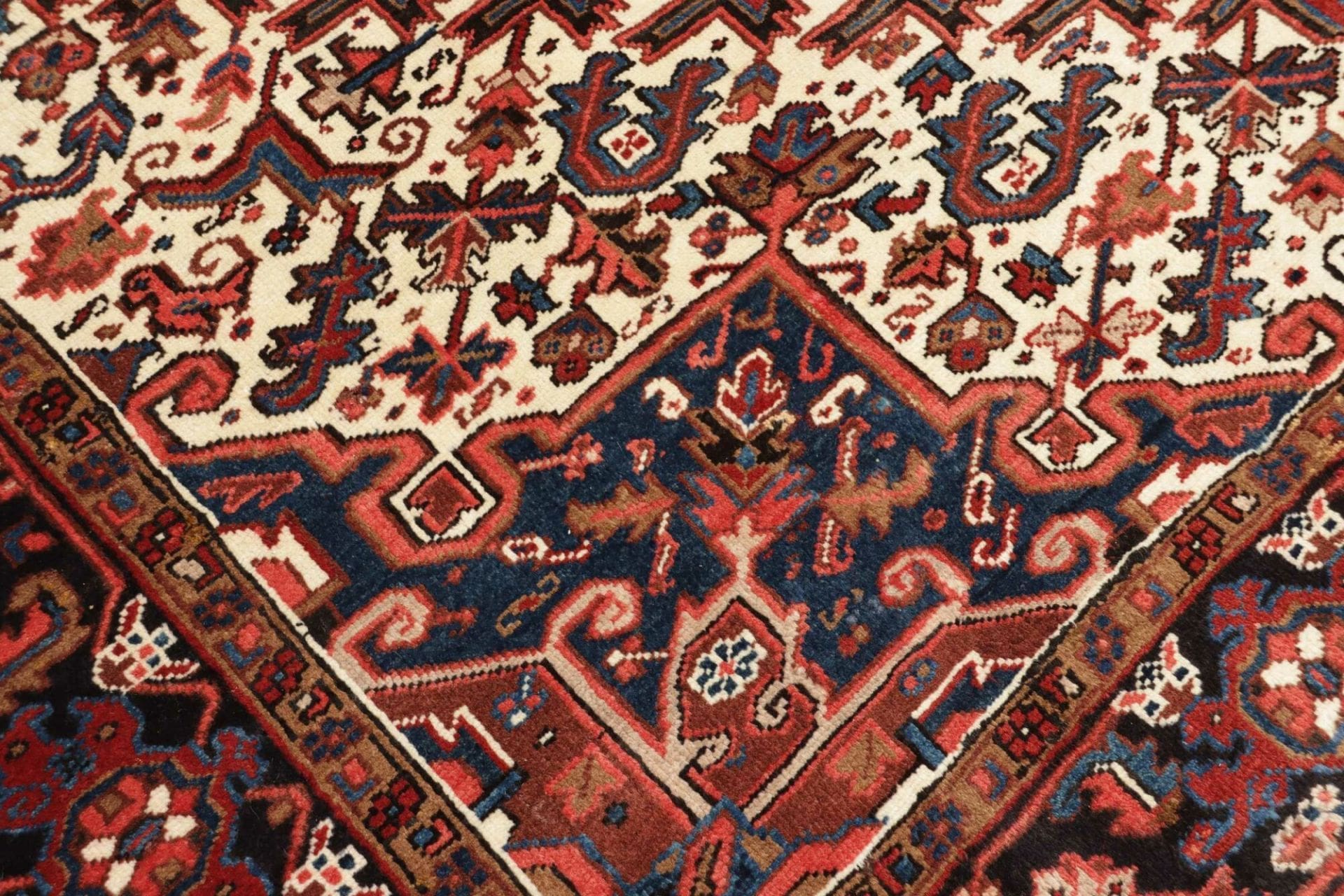 Handgeknüpfter Heriz Perserteppich, 258 × 328 cm, Wolle