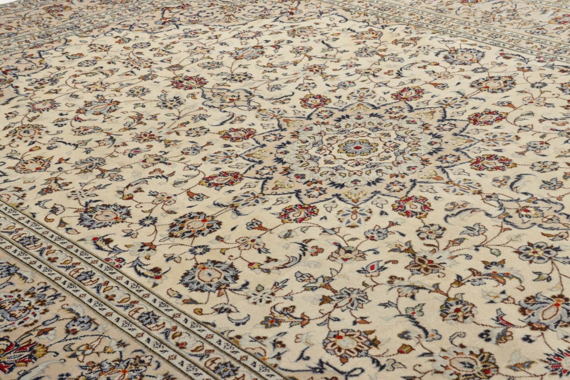 Handgeknüpfter Kashan Perserteppich, 241 × 342 cm, Wolle