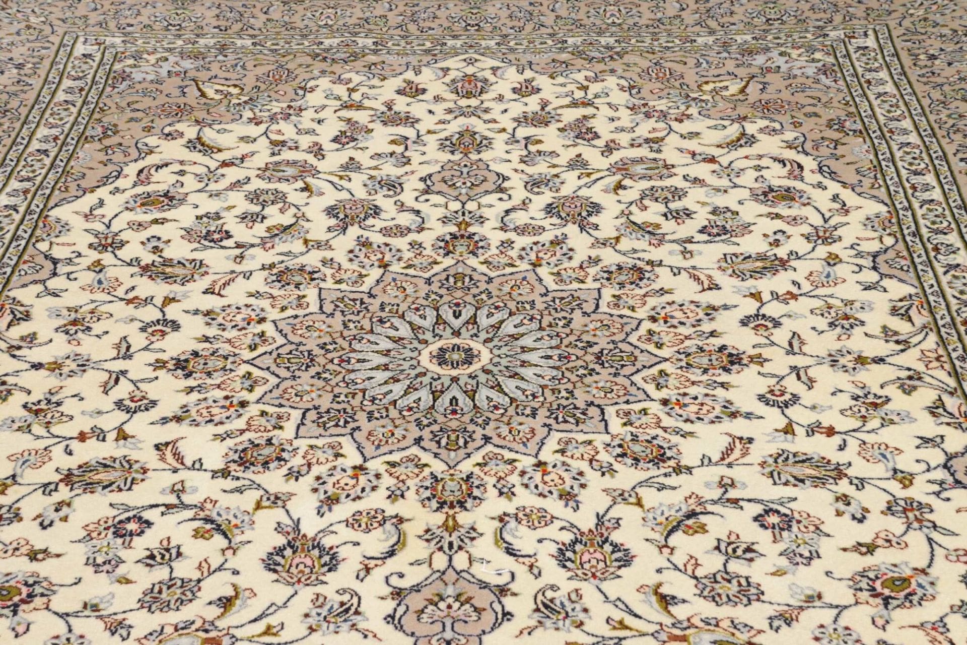 Handgeknüpfter Kashan Perserteppich 251 × 340 cm