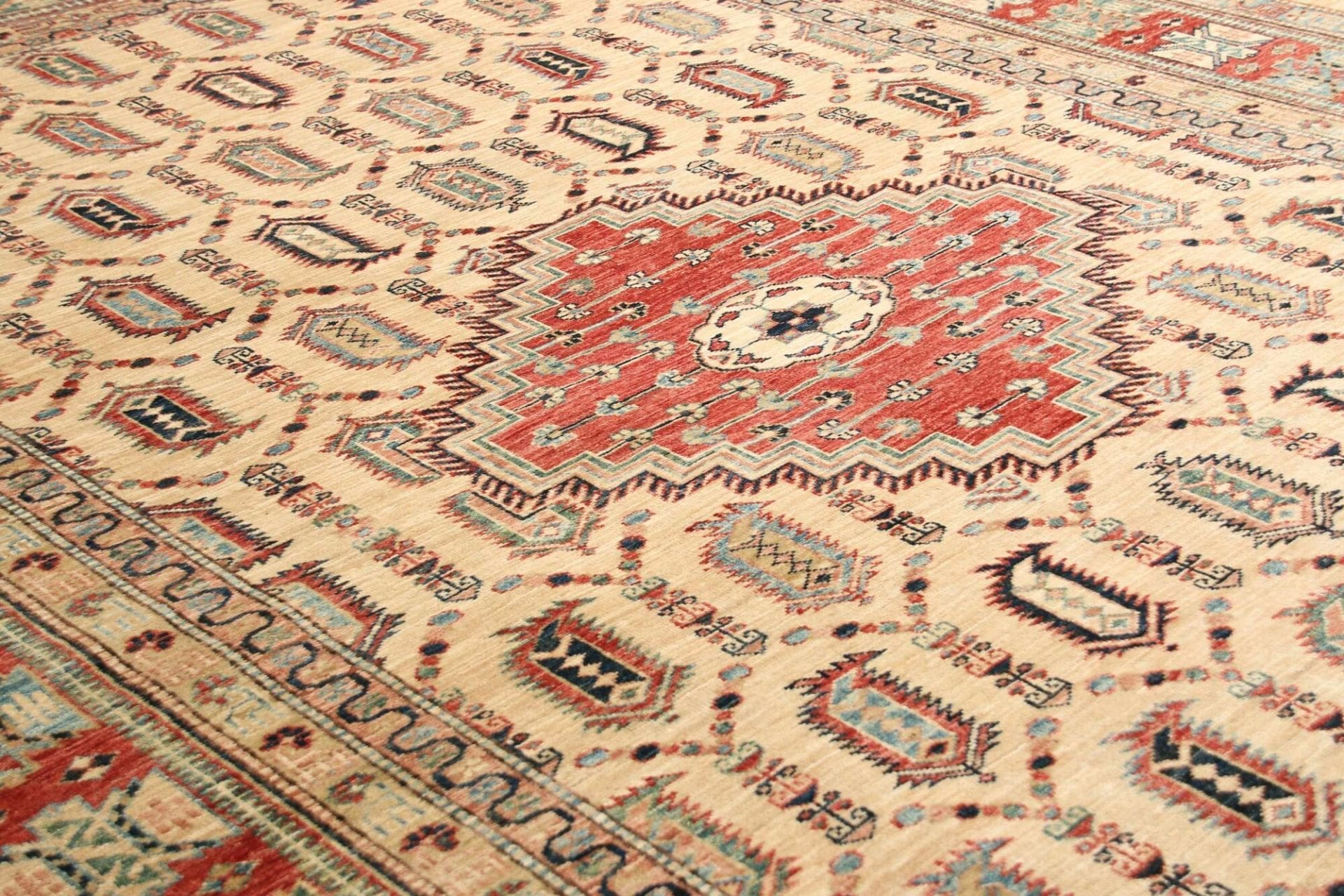 kazak-teppich-209-x-299-cm-geometrische-muster-handgeknupft-6 Handgeknüpfter Kazak Orientteppich 209 × 299 cm