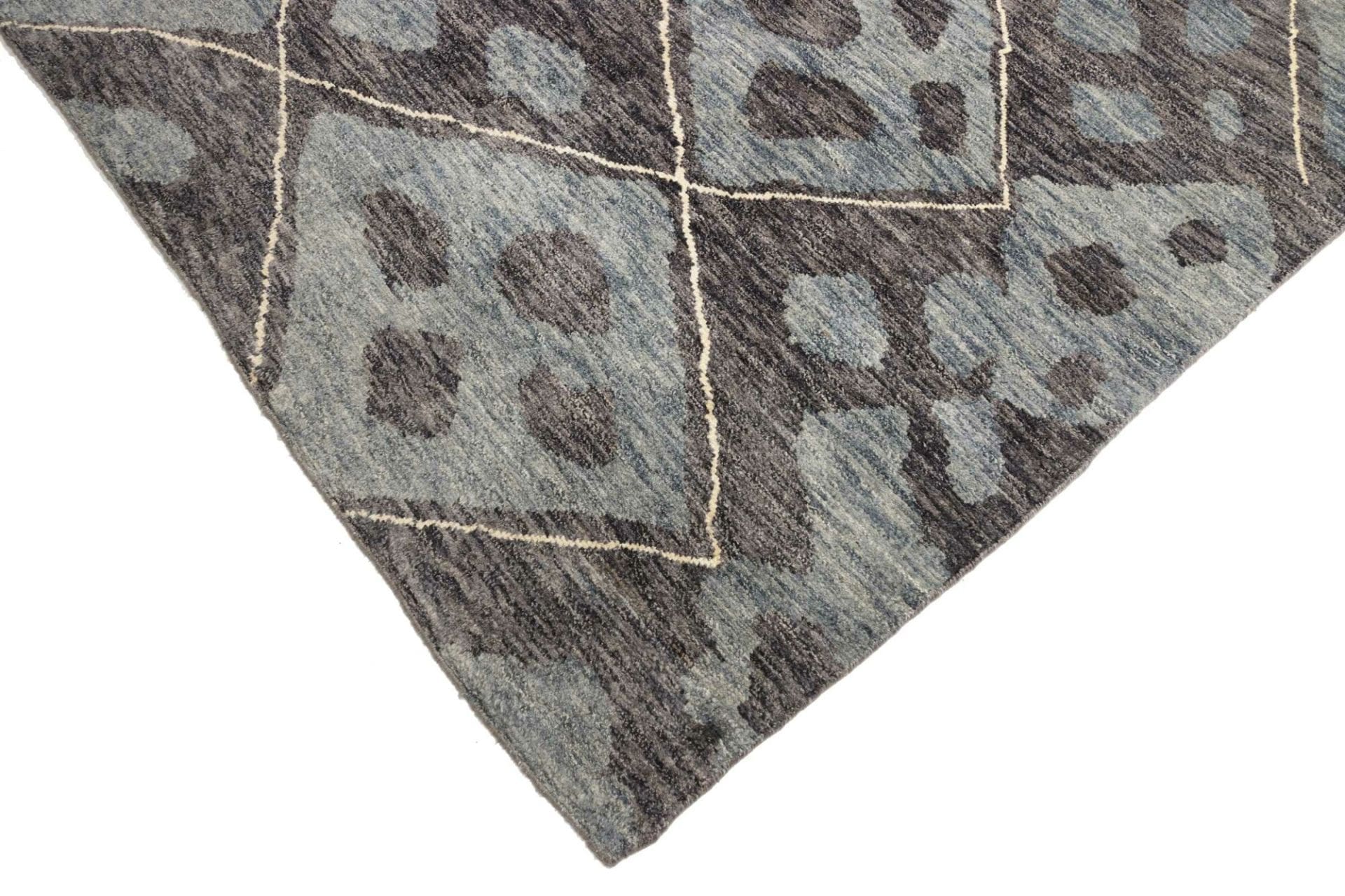 Orientteppich aus Pakistan, 204 × 309 cm