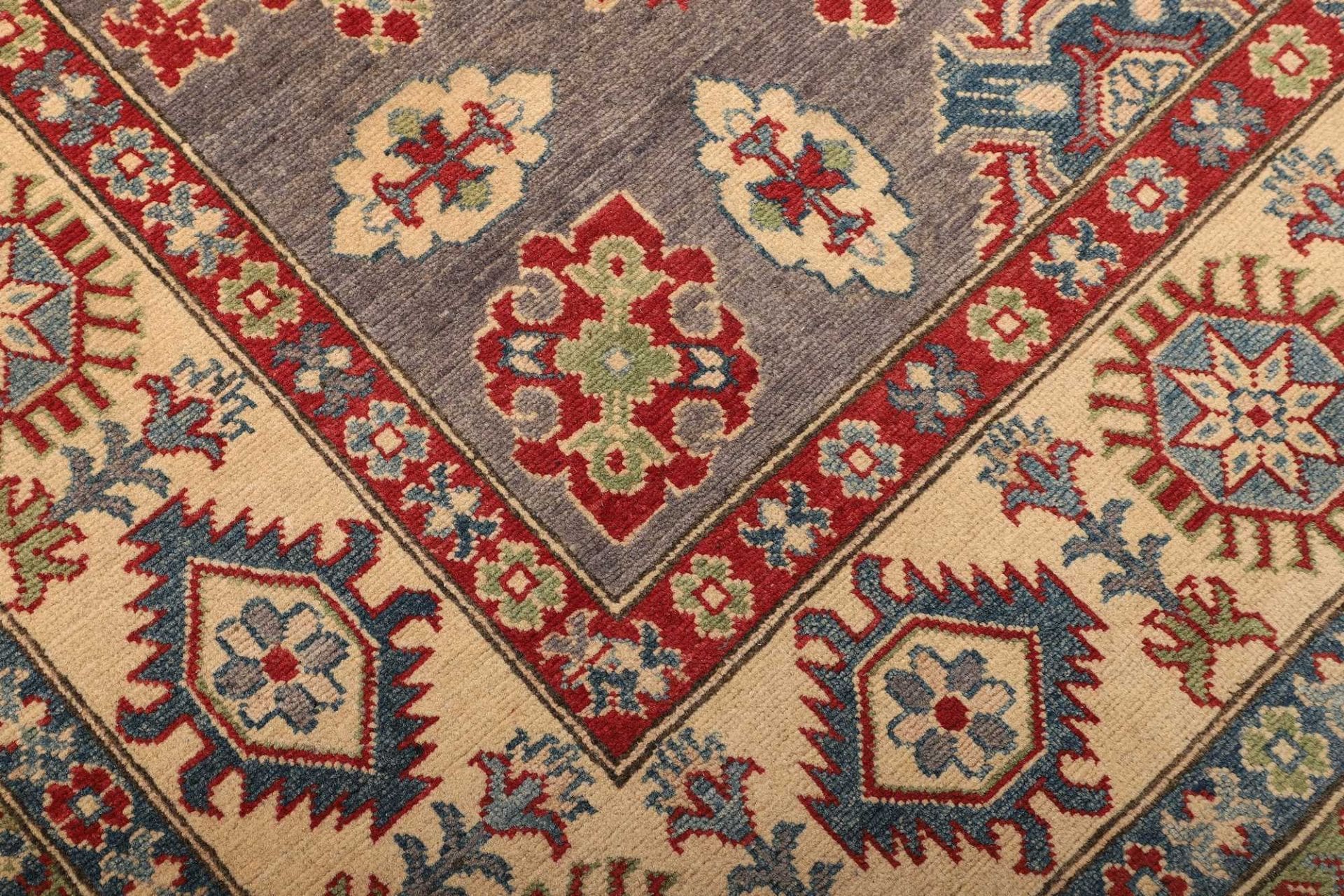 Kazak Orientteppich aus Afghanistan, 203 × 305 cm