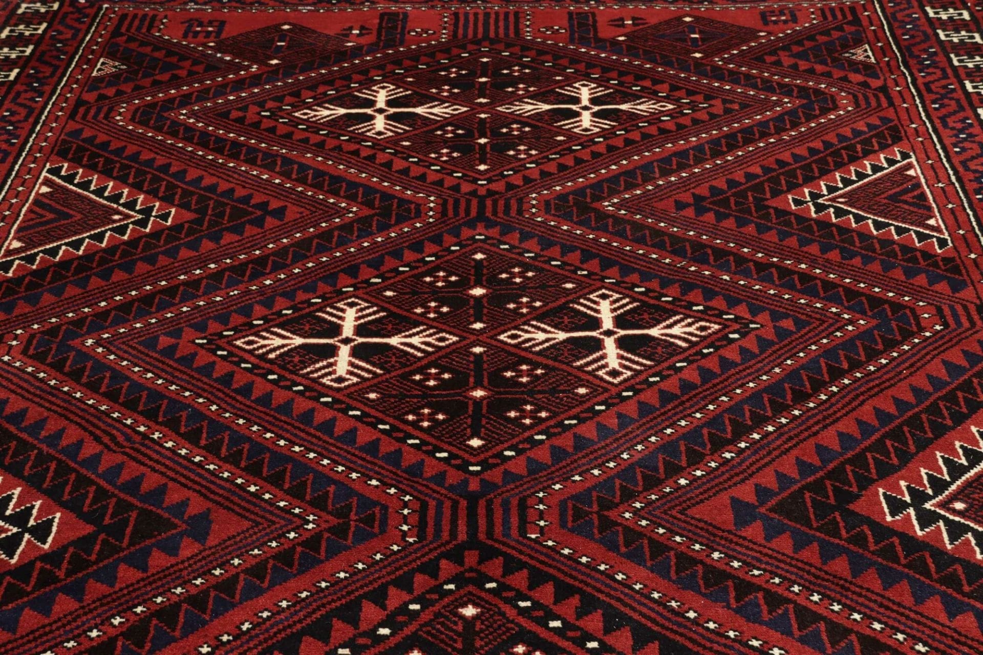 Loribaft Perserteppich aus Iran, 223 × 310 cm