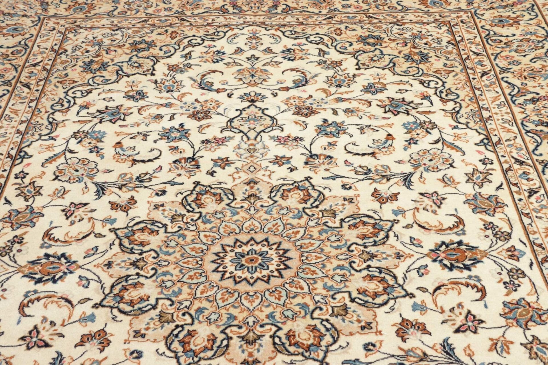 kashan-teppich-200-x-300cm-handgeknupft-schurwolle-perserteppich-8 Kashan Perserteppich 200 × 300 cm aus Wolle, handgeknüpft
