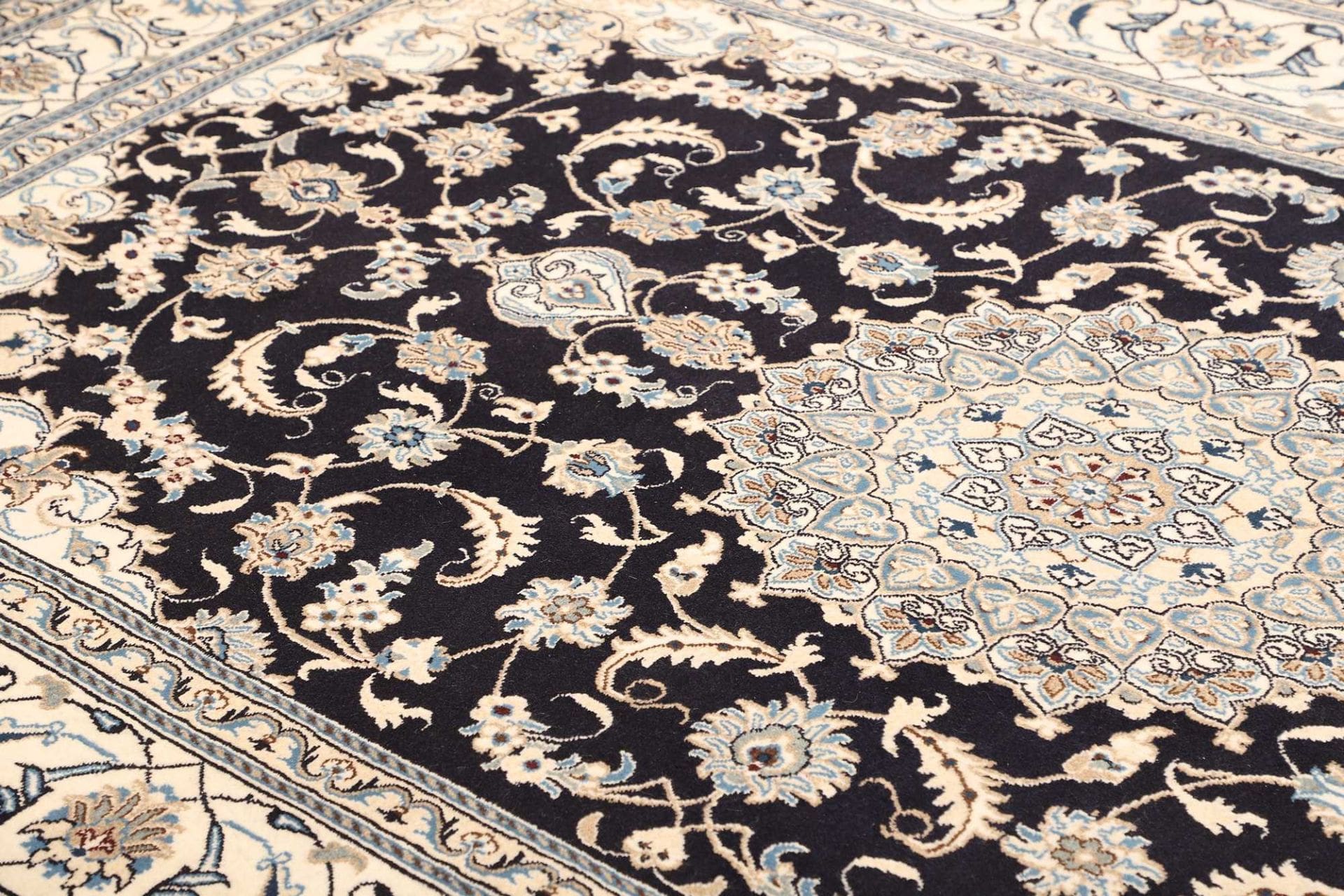 Nain Perserteppich 186 × 305 cm aus Wolle, handgeknüpft