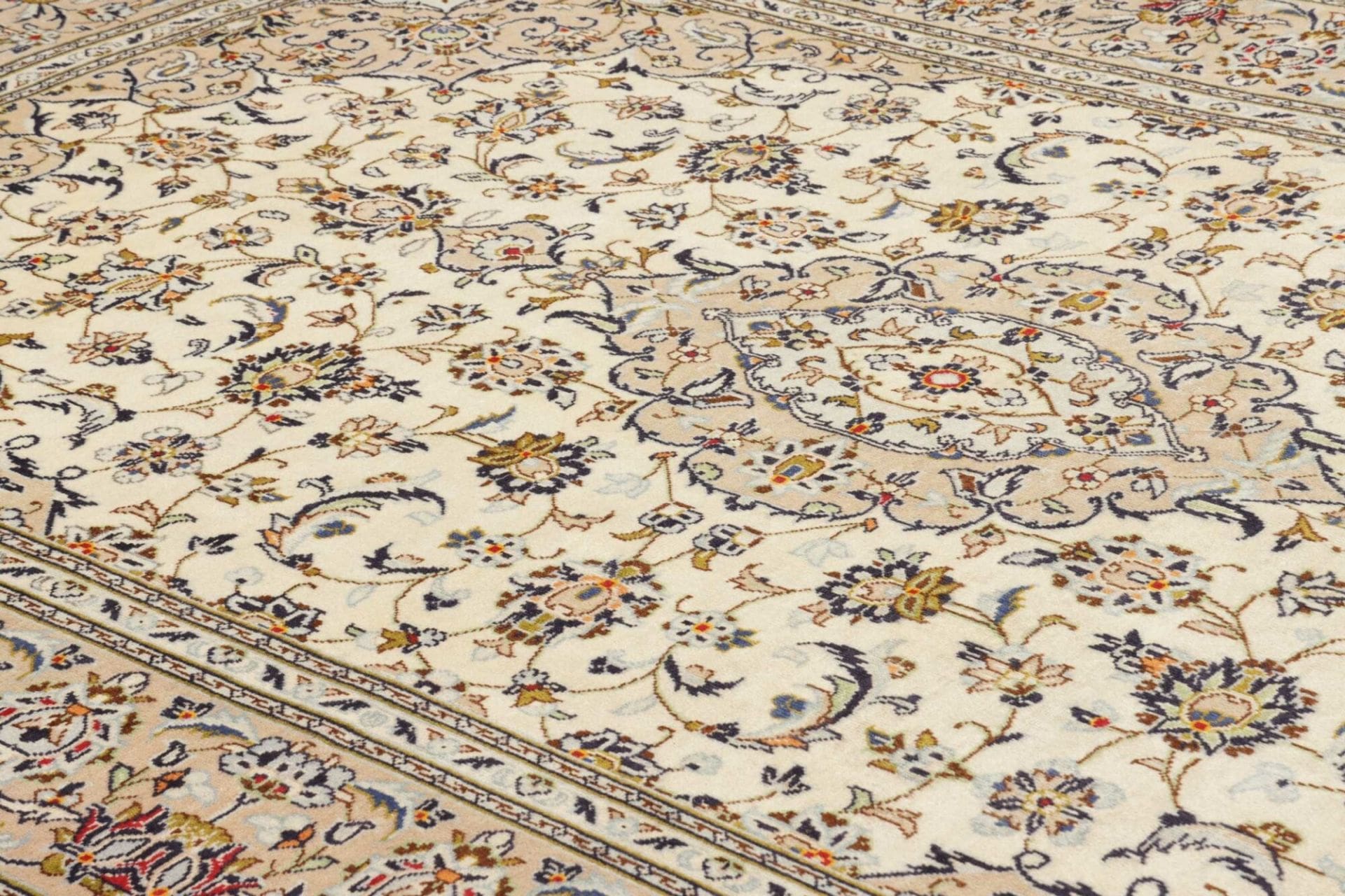 Handgeknüpfter Kashan Perserteppich 193 × 298 cm