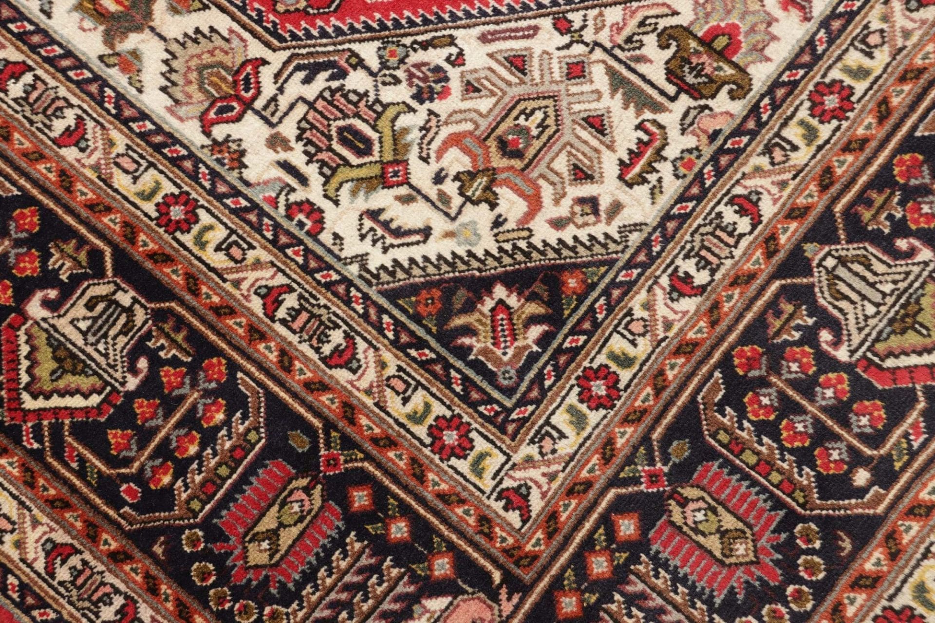 Handgeknüpfter Täbriz Perserteppich 203 × 295 cm