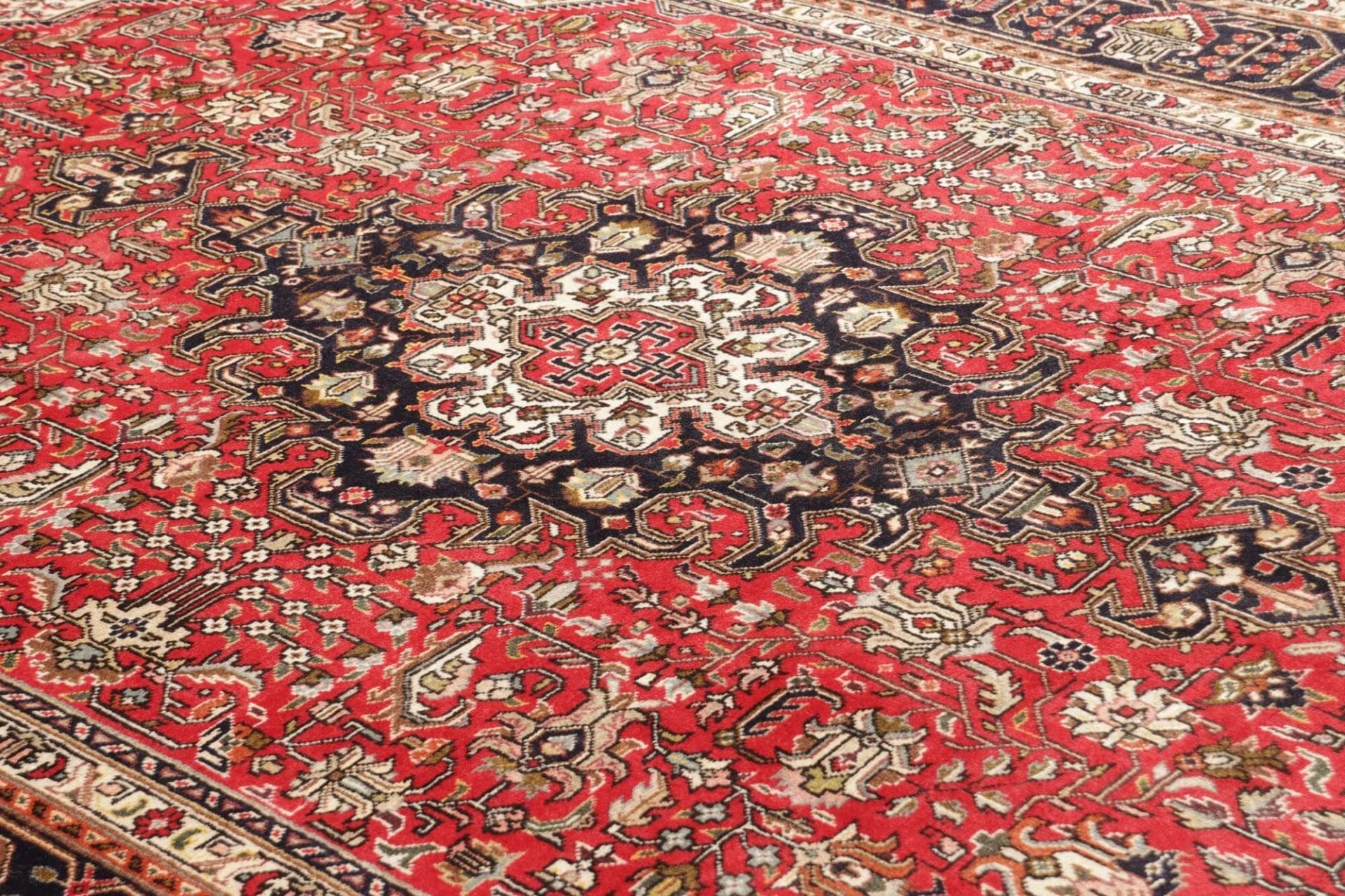 Handgeknüpfter Täbriz Perserteppich 203 × 295 cm