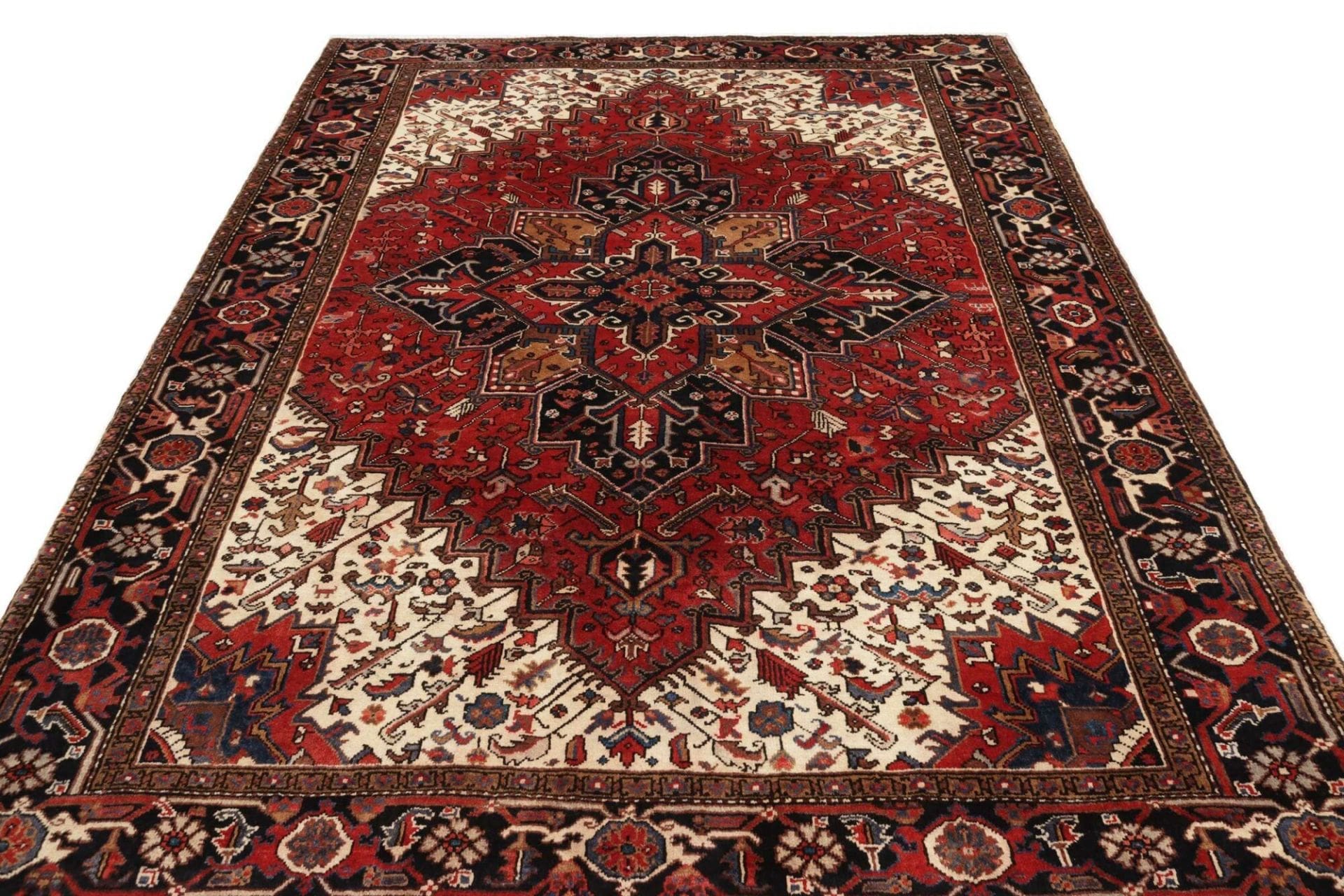 Handgeknüpfter Heriz Perserteppich 218 × 290 cm
