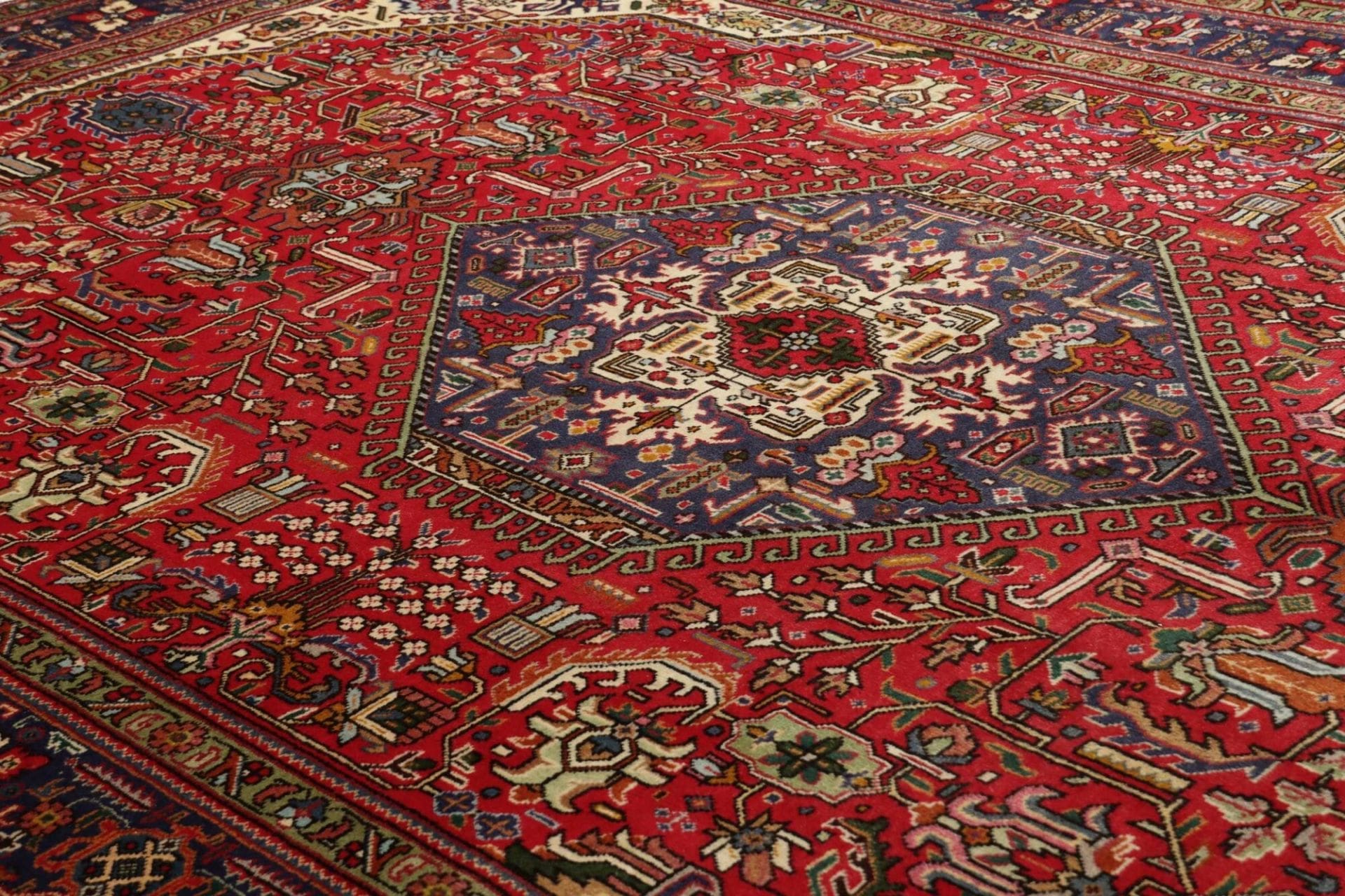Täbriz Perserteppich 203 × 308 cm aus Wolle, handgeknüpft