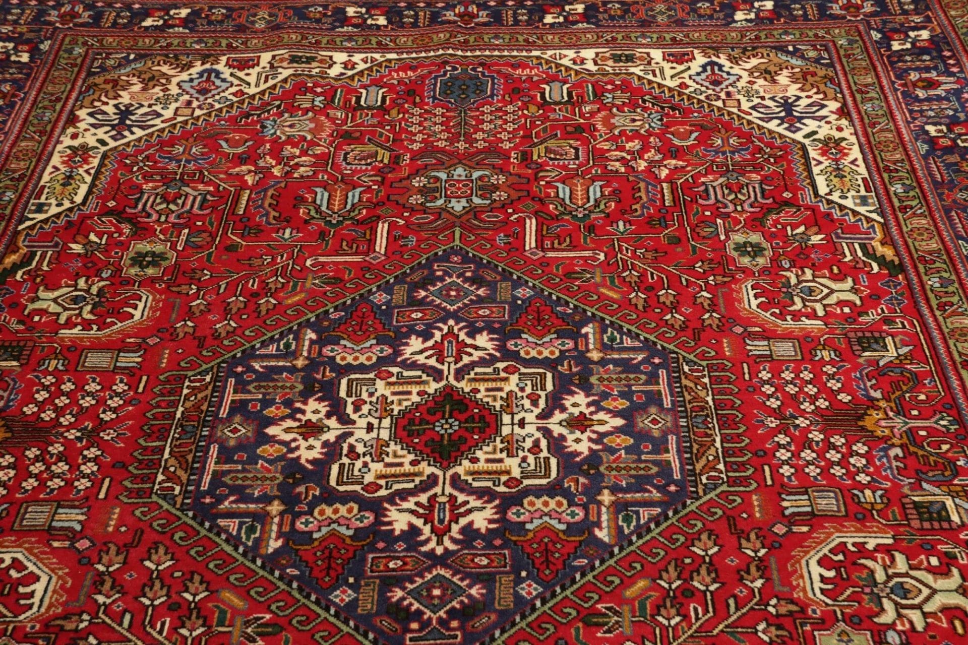 Täbriz Perserteppich 203 × 308 cm aus Wolle, handgeknüpft