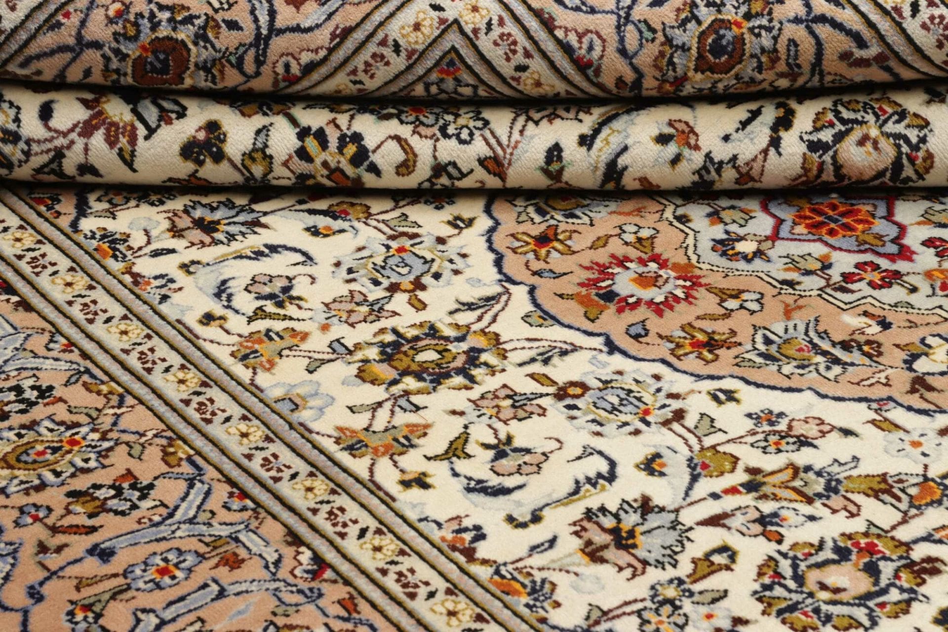 Kashan Perserteppich aus Iran, 198 × 315 cm
