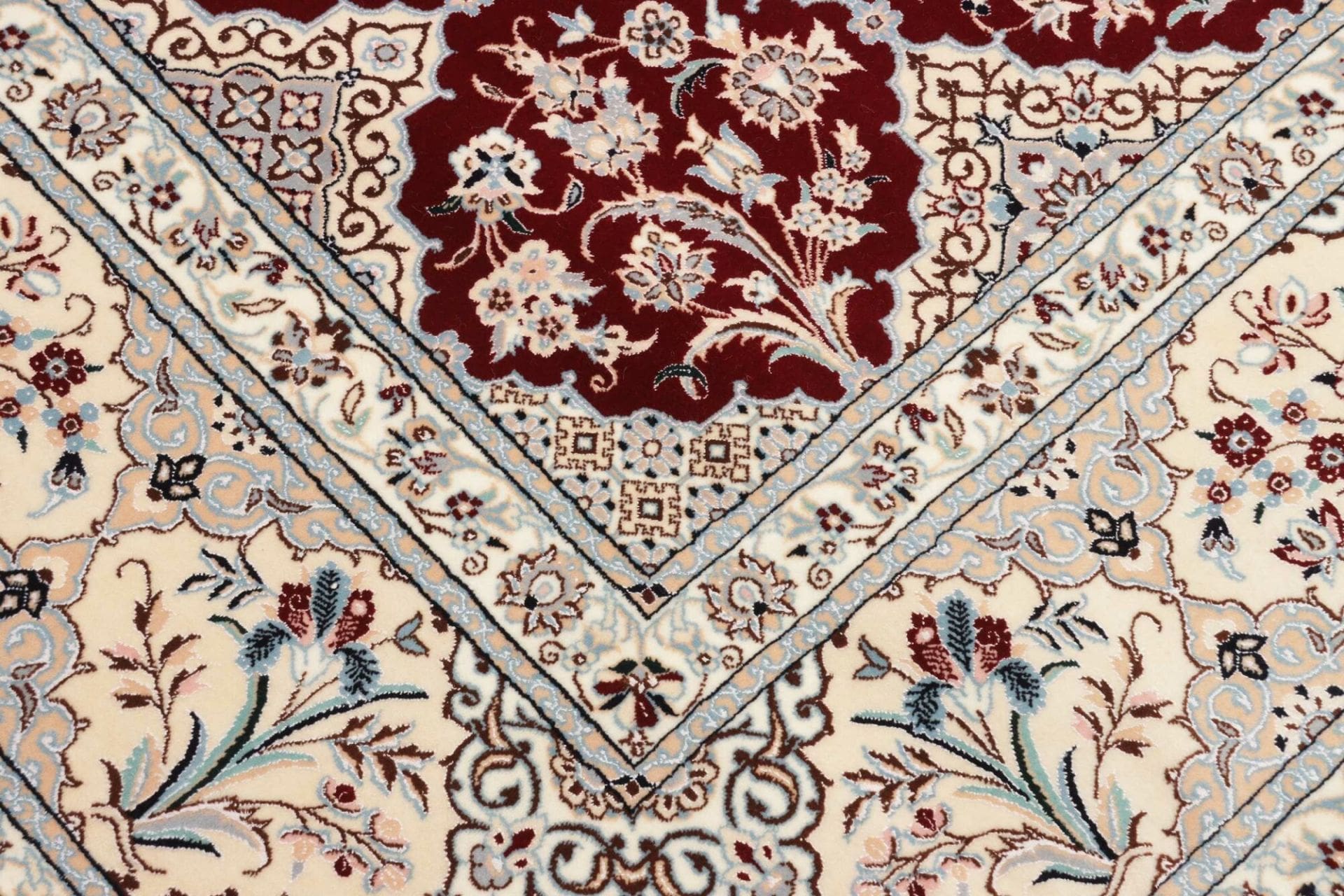 Nain Perserteppich aus Iran, 209 × 308 cm